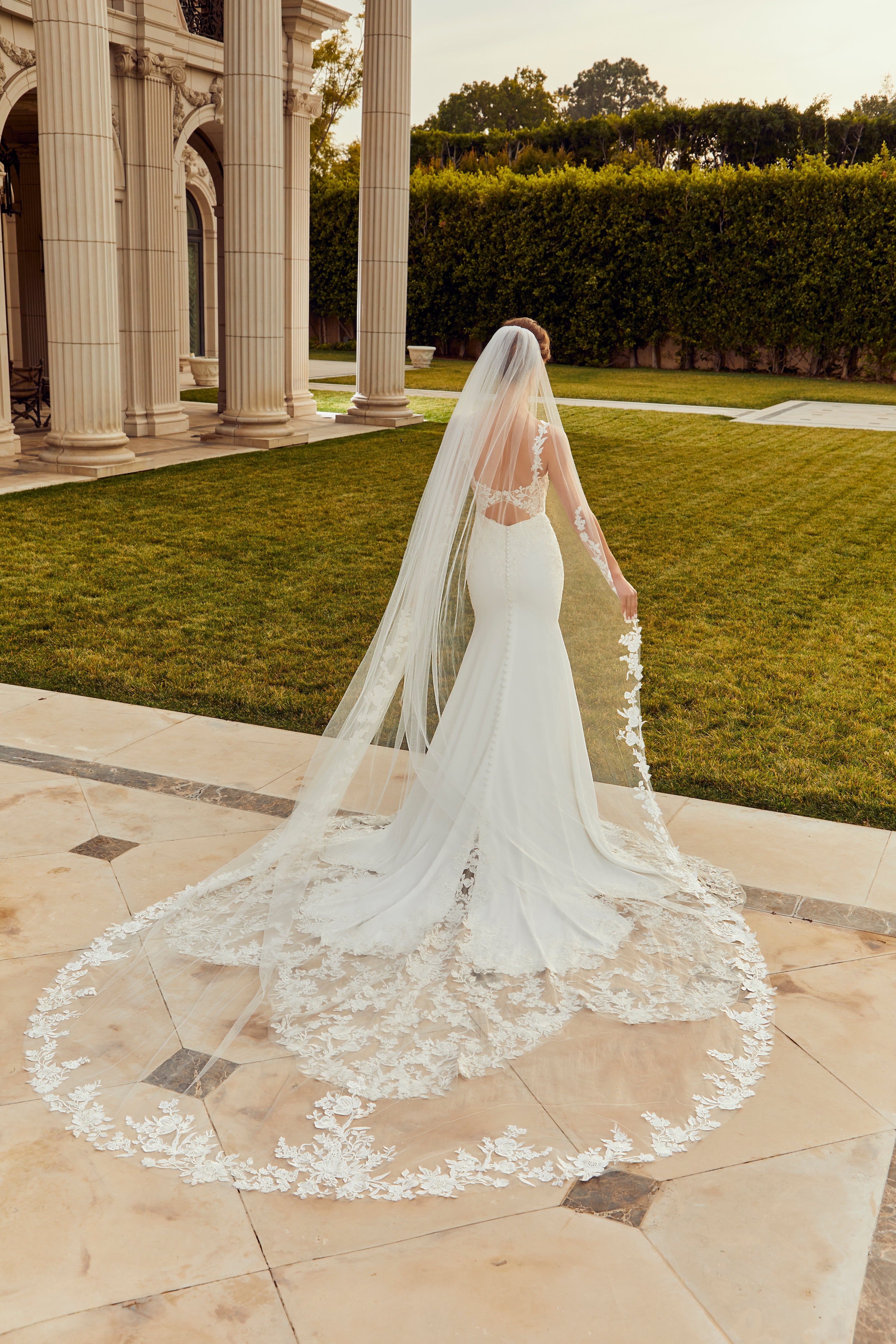 2658 1 Amore Gowns 2658-0006