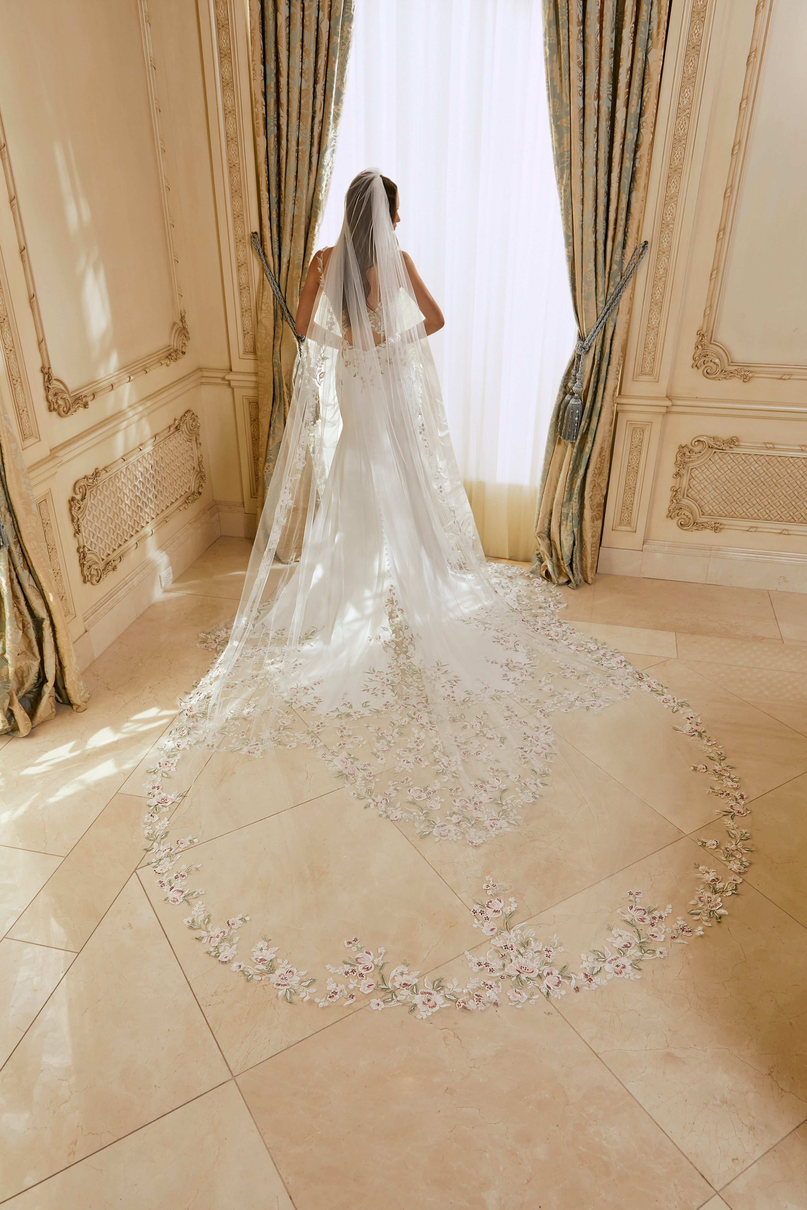 2658 1 Amore Gowns 2658_0051