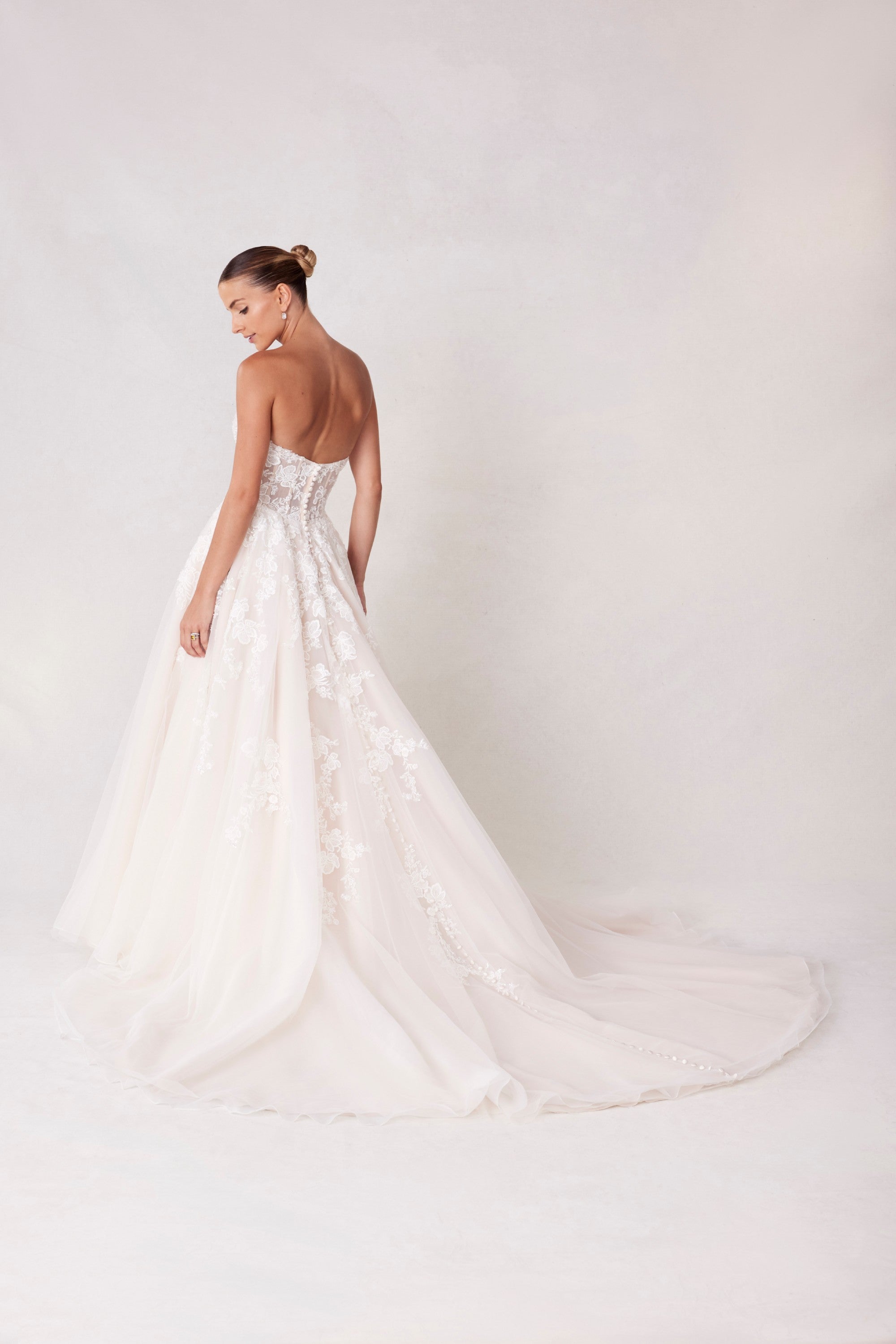 Saoirse Wedding Dress Morilee 2728_IvoryChampagneNude_0147