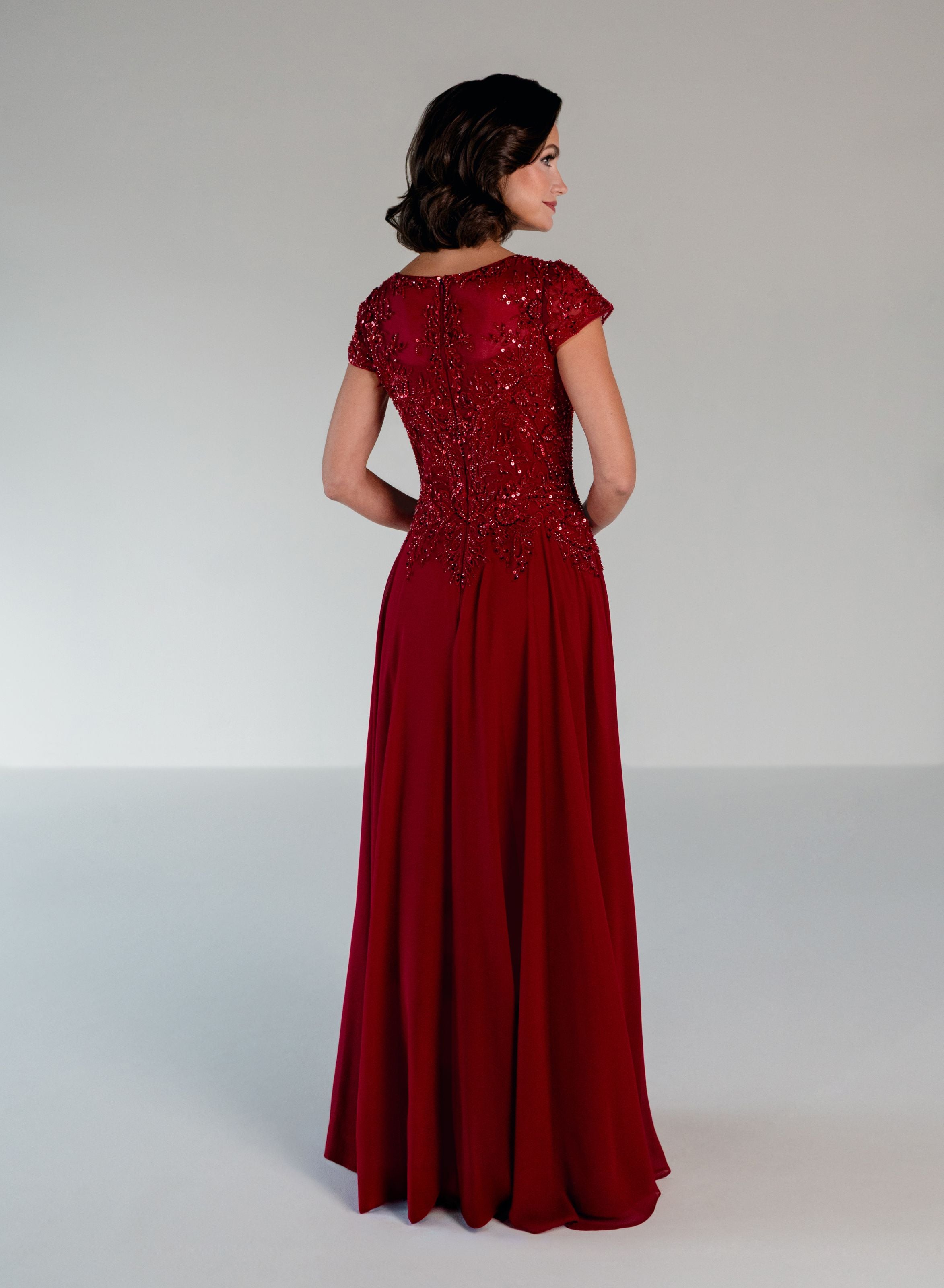 Style: 17322 Amore Gowns 2_b4ec765b-b503-4edd-b9c5-93566f0030ce