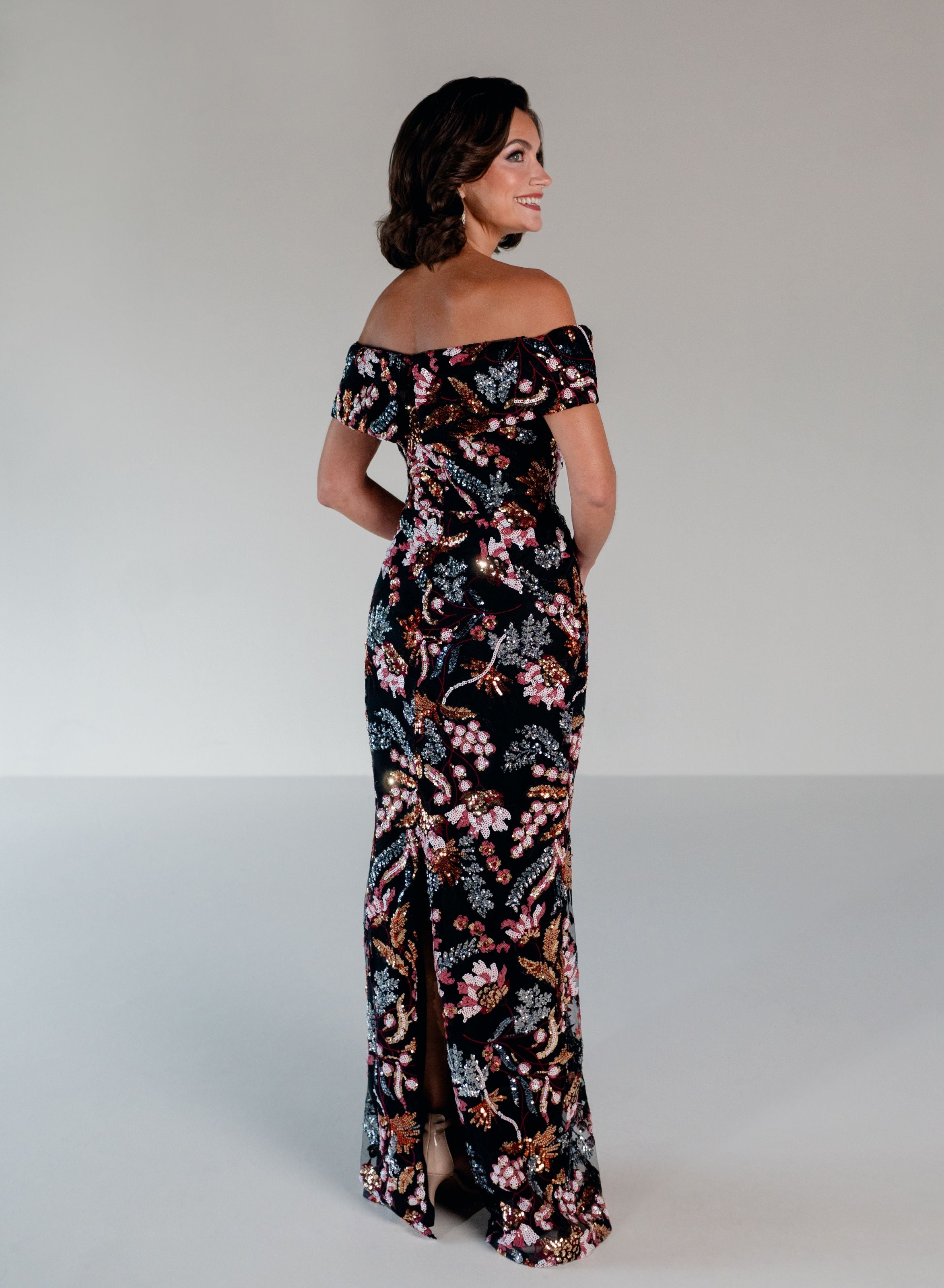 Style: 17290 Amore Gowns 2_ebc4234b-2673-485b-9961-e85ad25e6650