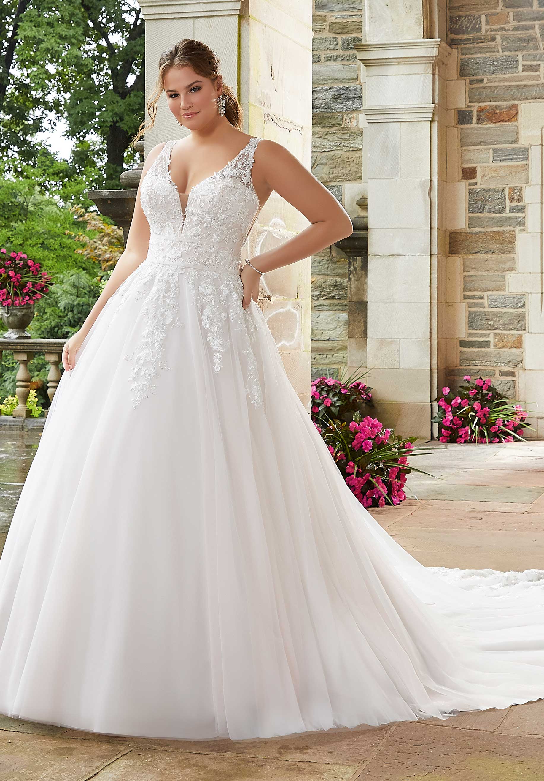Sigourney Wedding Dress Amore Gowns 3286-0043