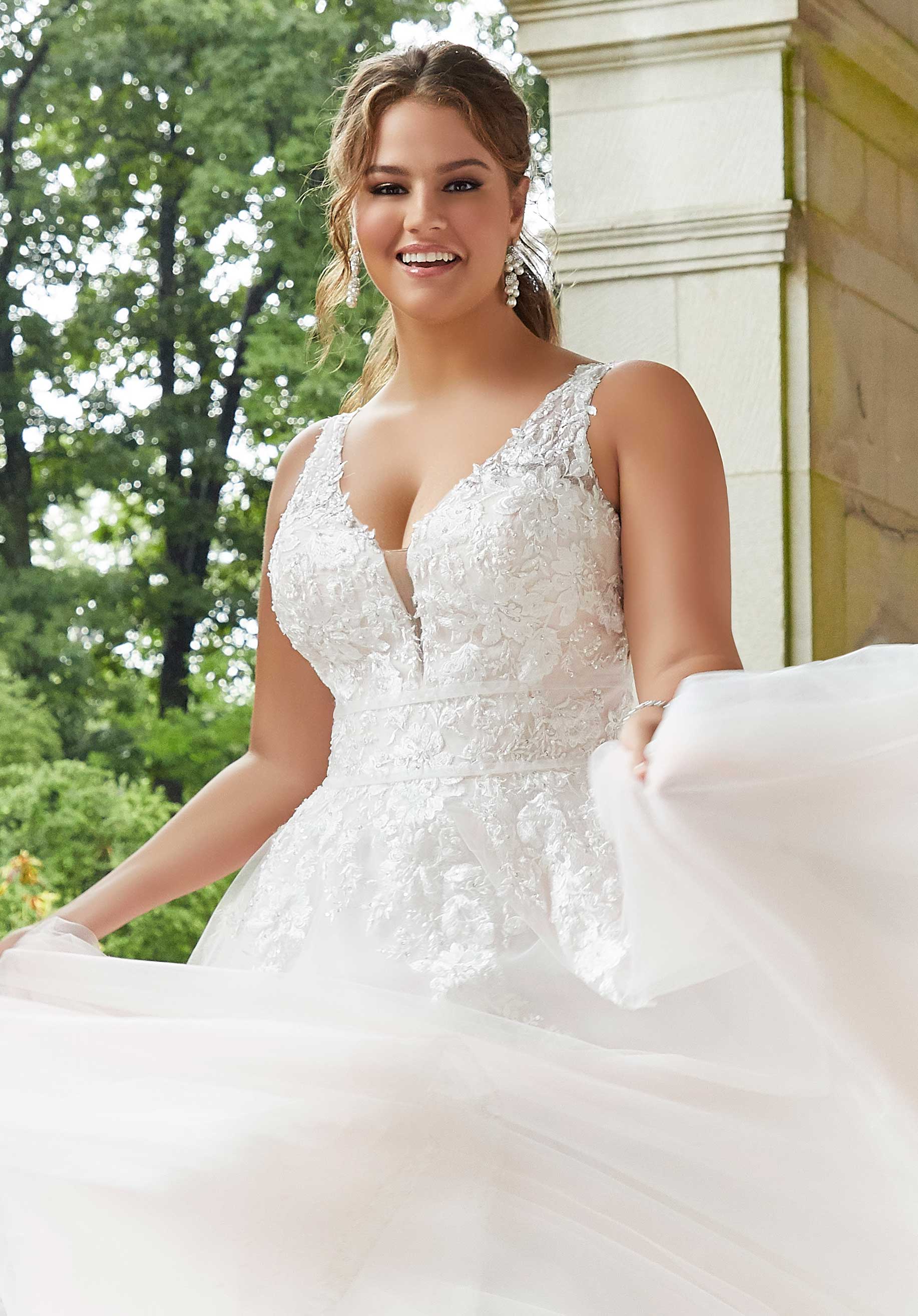 Sigourney Wedding Dress Amore Gowns 3286-0173