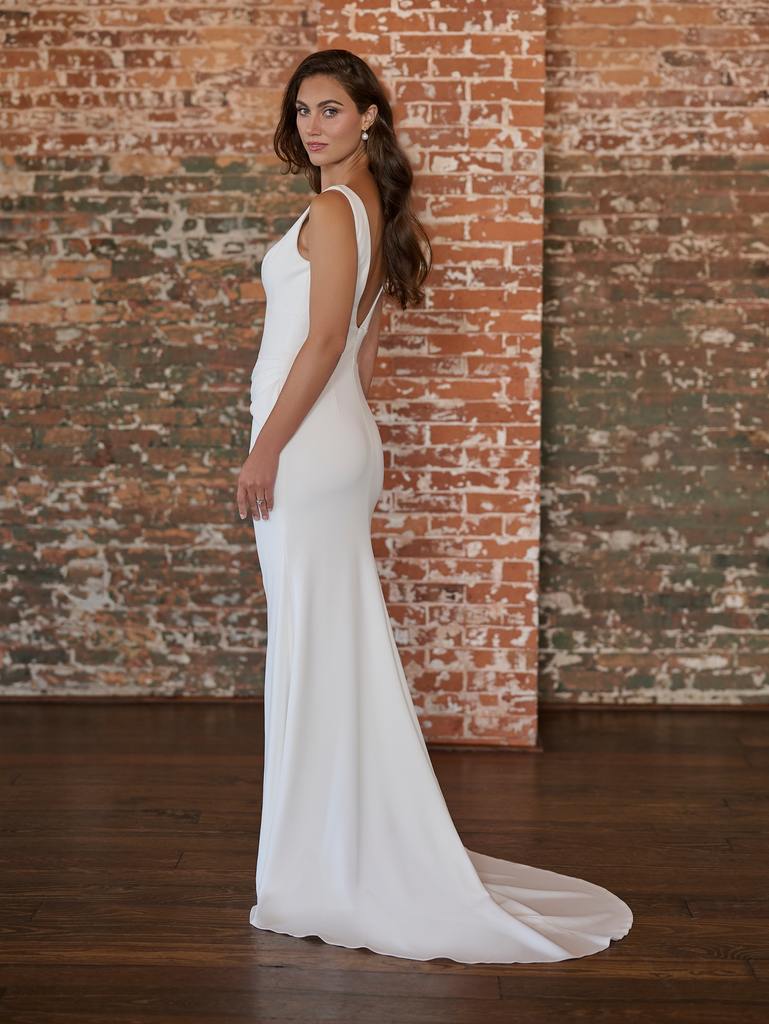 34034 Amore Gowns 34034_Ivory-Nude_2-769x1024
