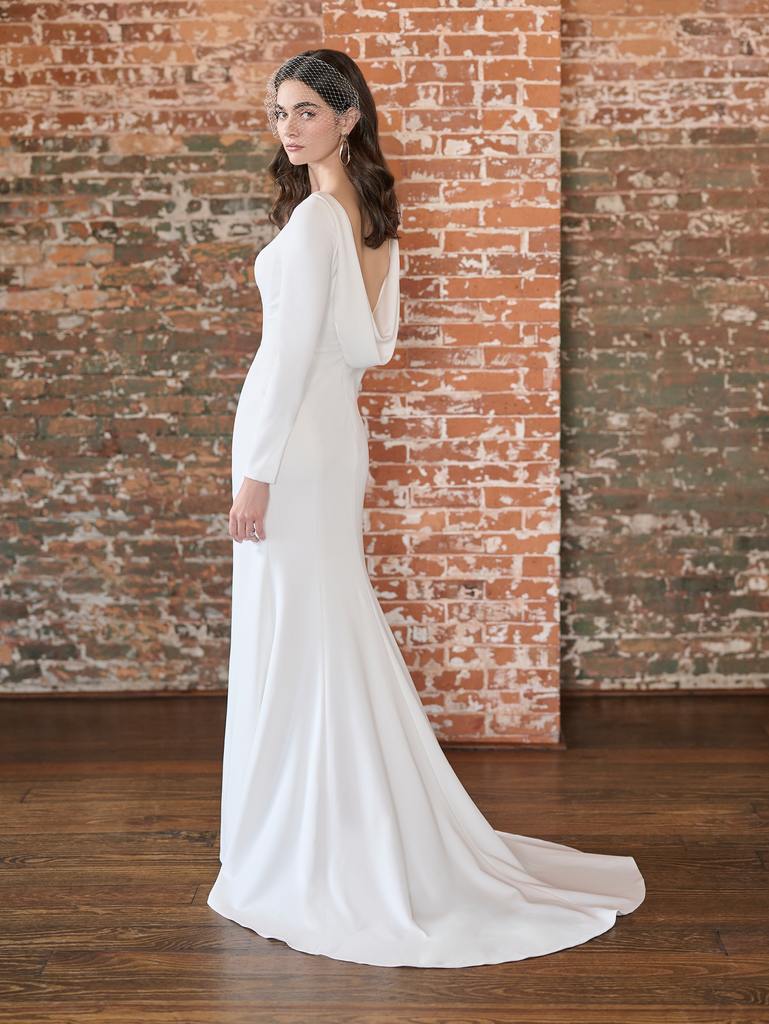 34035 Amore Gowns 34035_Ivory_2-769x1024