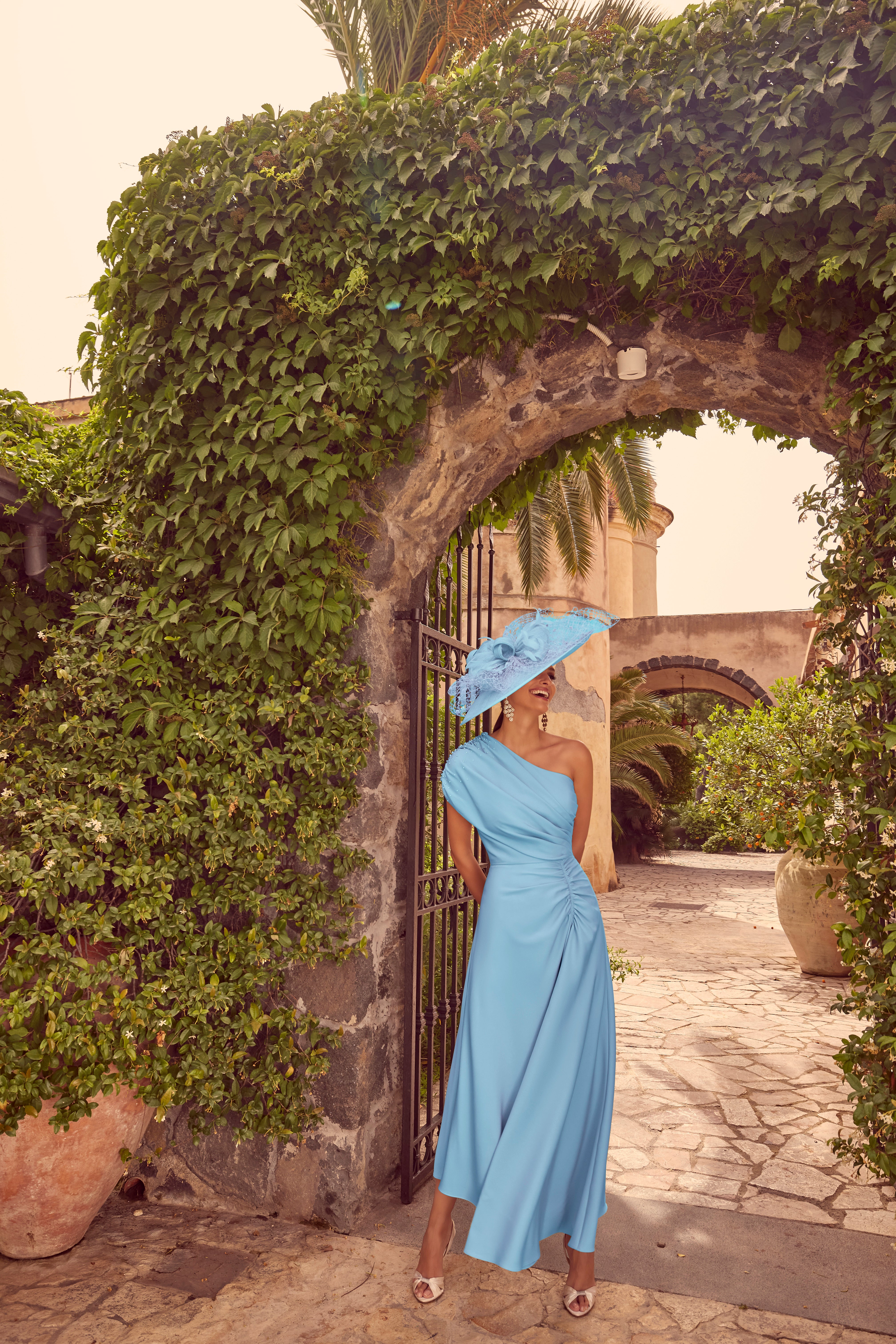 36114 Pale Amore Gowns 36114_156_PALEBLUE