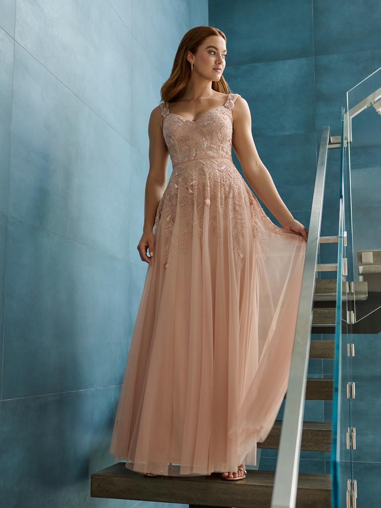 40475 Amore Gowns 40475_Blush_1-769x1024