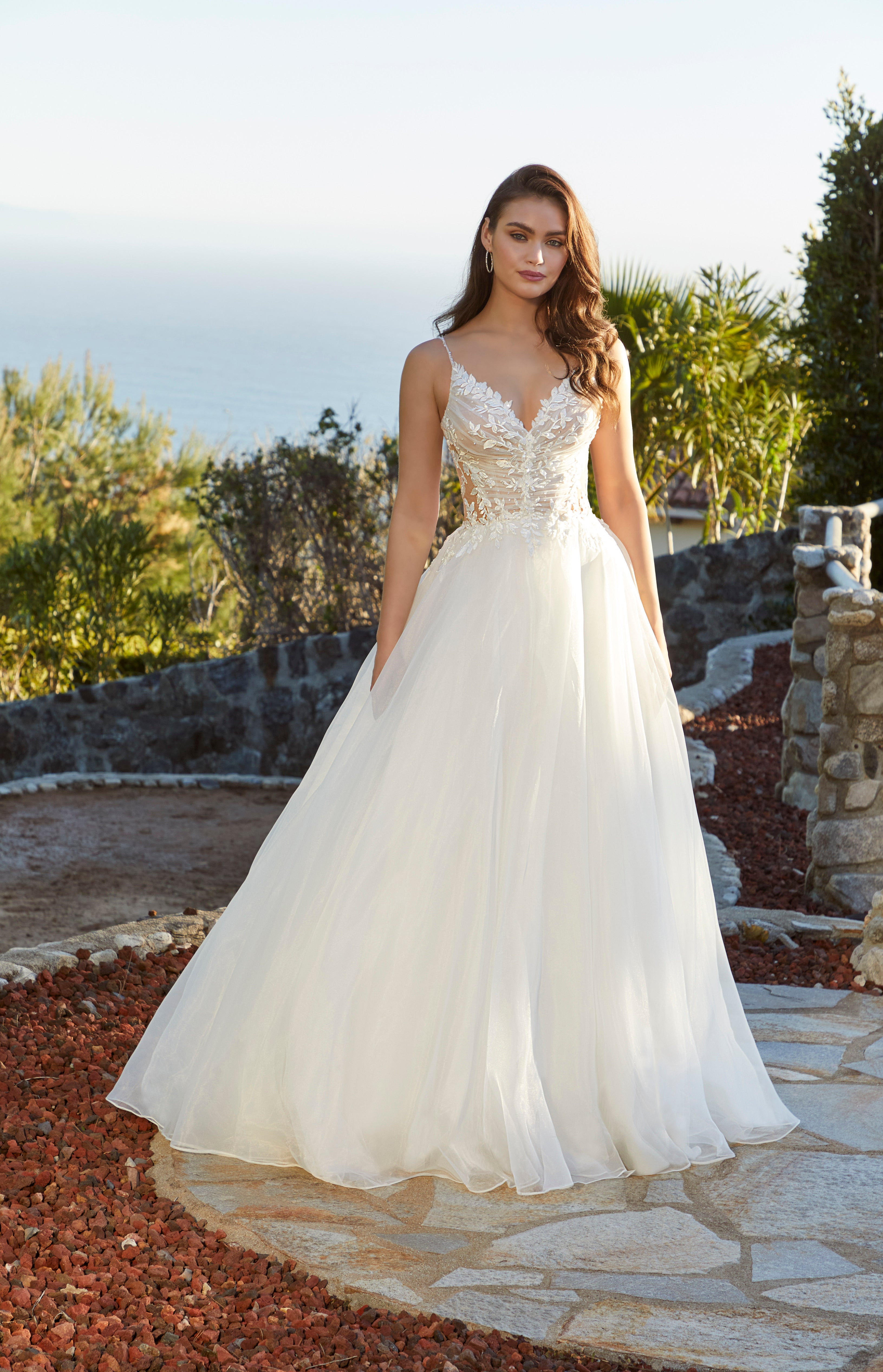 Rowena Wedding Dress Amore Gowns 4467-0323