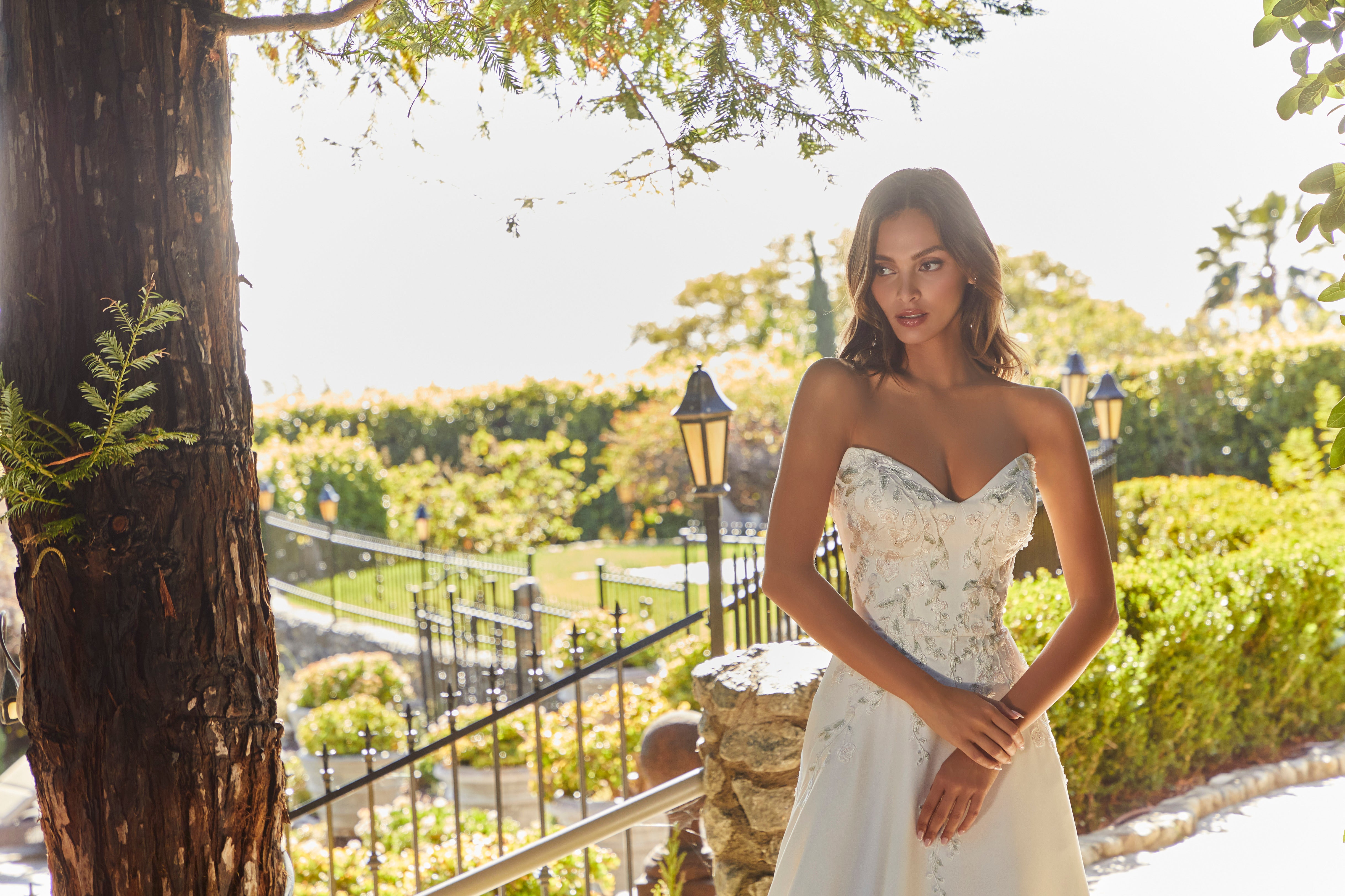 Roberta Wedding Dress Amore Gowns 4471-0274