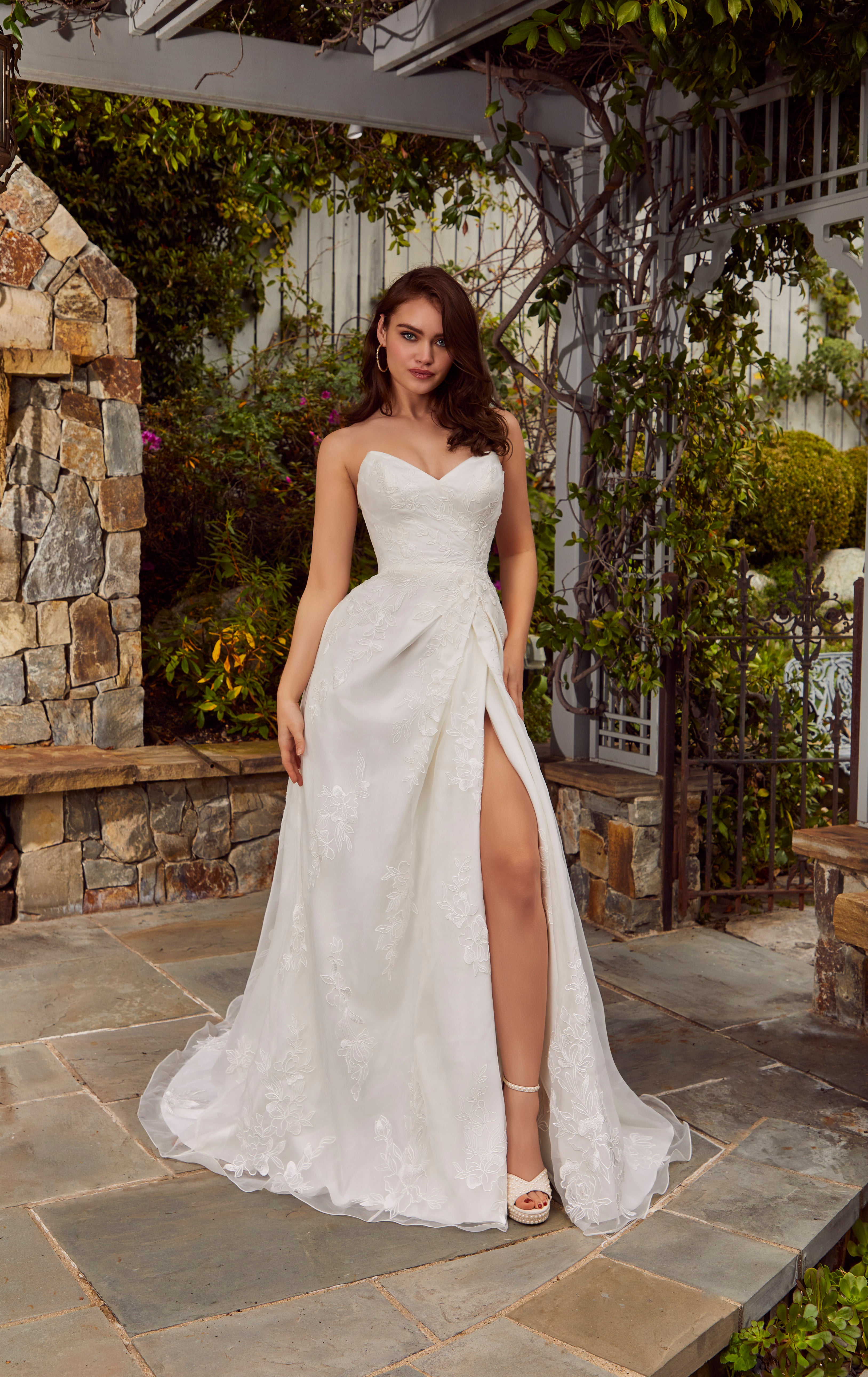 Rihanna Wedding Dress Amore Gowns 4476-0118