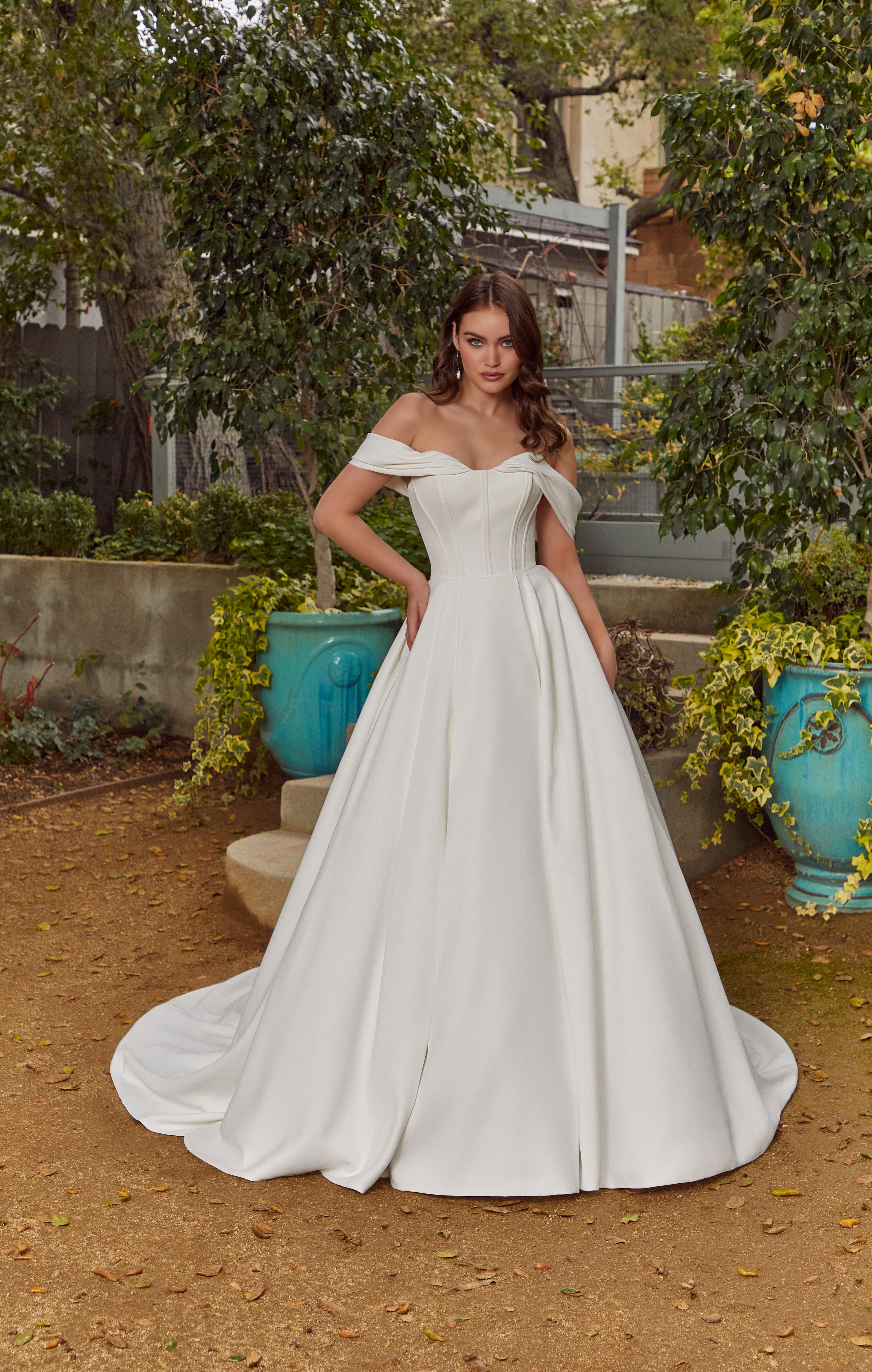 Remi Wedding Dress Amore Gowns 4477-0087