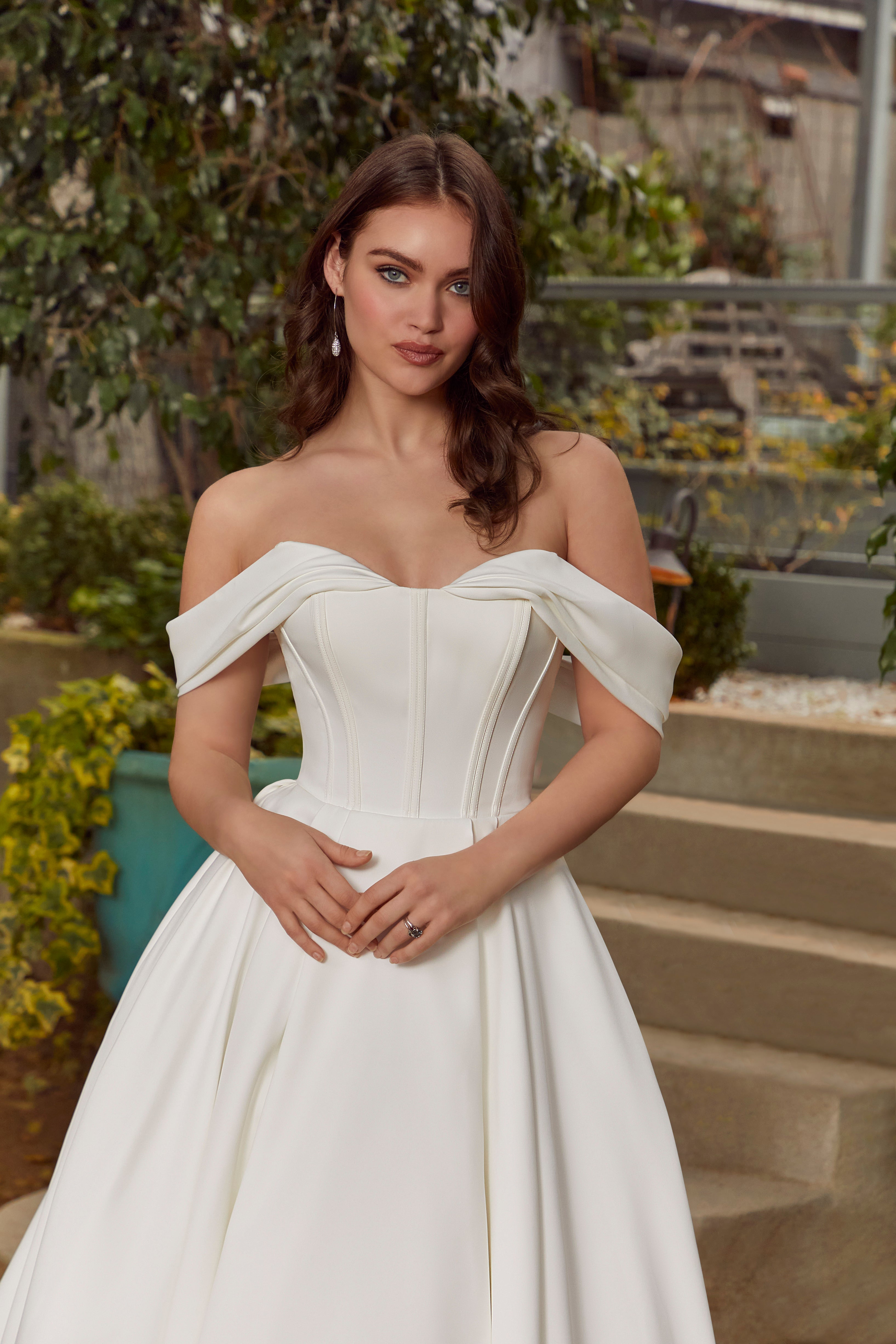 Remi Wedding Dress Amore Gowns 4477-0129