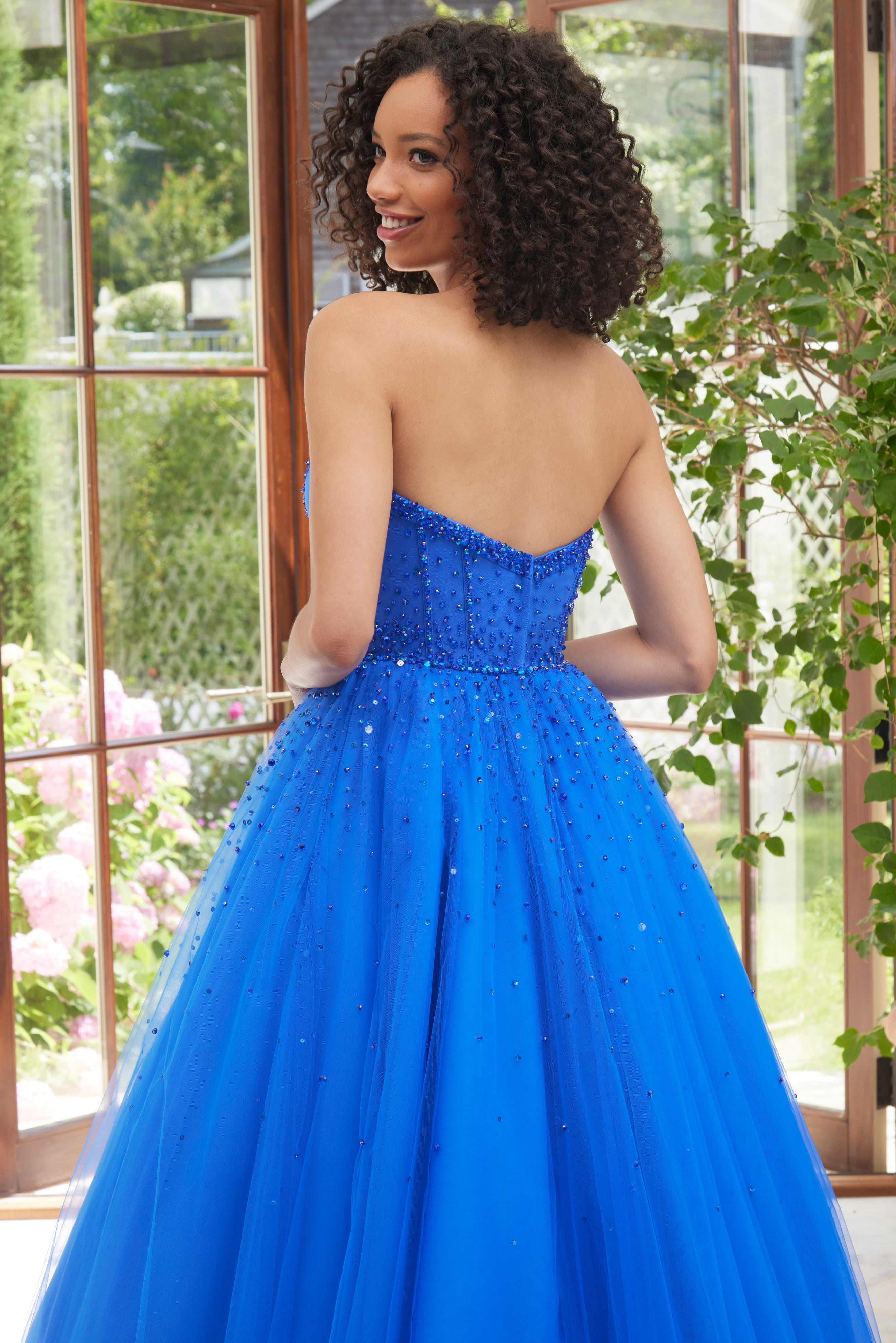 49100 Amore Gowns 49100__P1251__RegalRoyal_0117