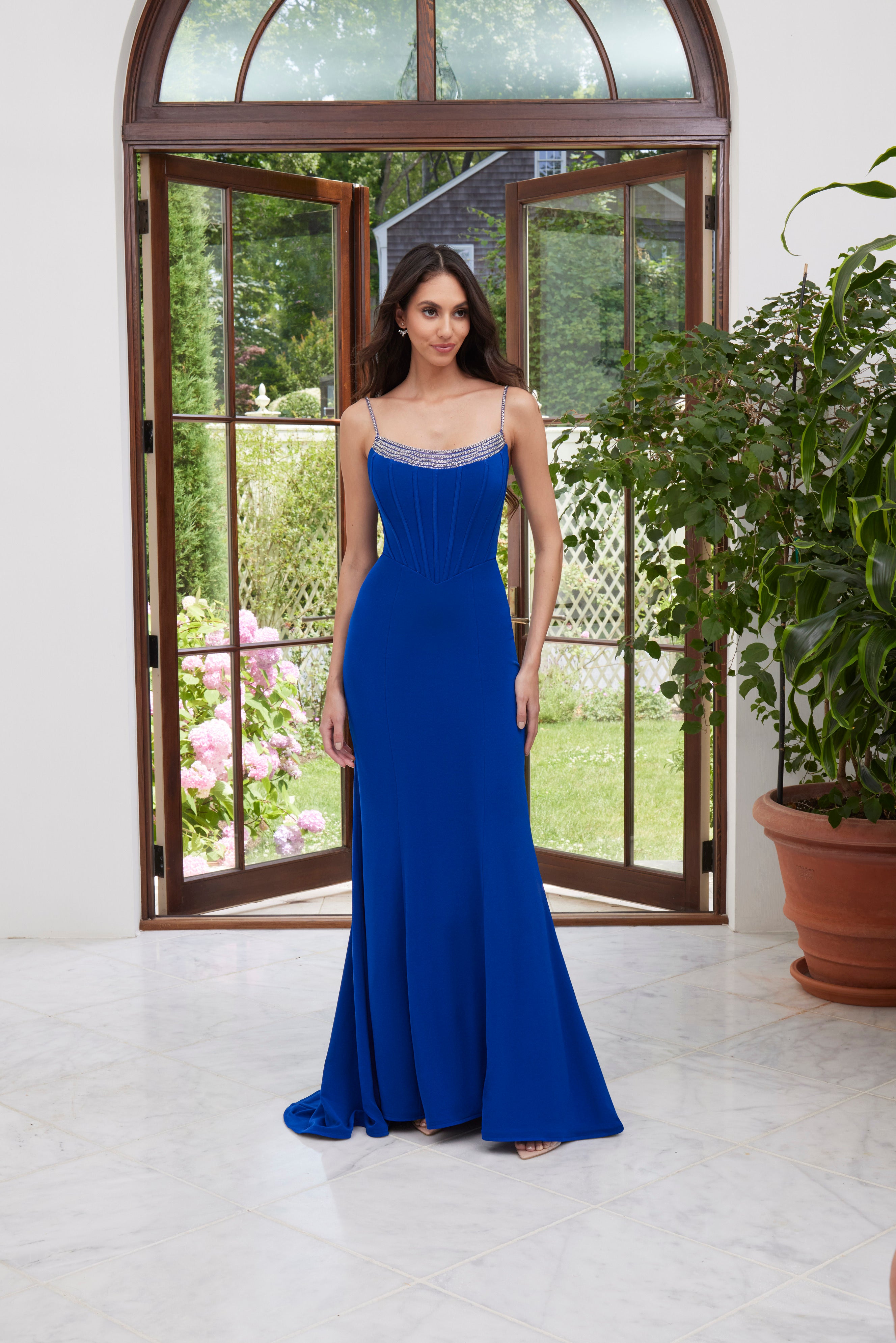 49116 Amore Gowns 49116__P1285__Royal_0132
