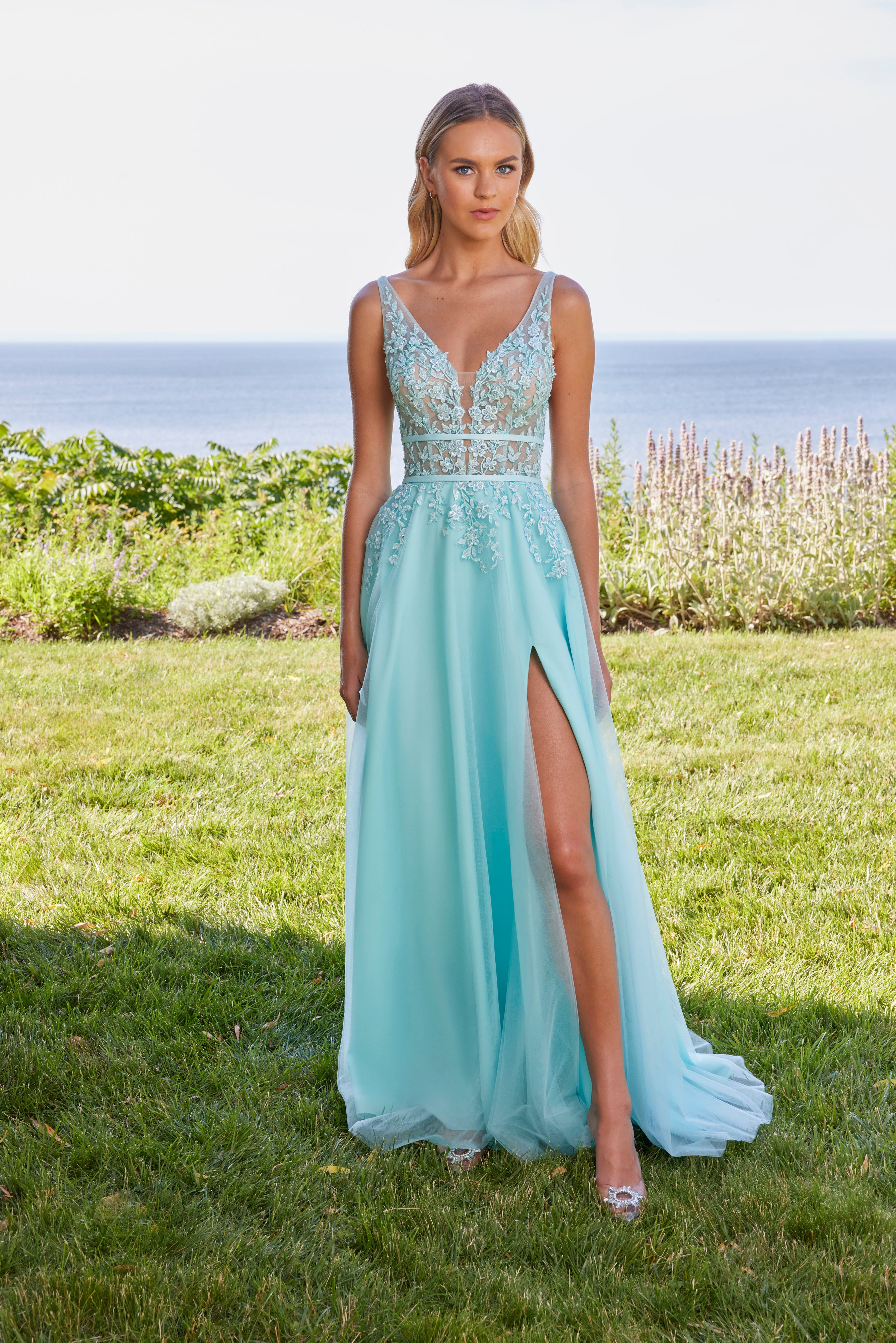 49133 Amore Gowns 49133__P1237__Mint_1071