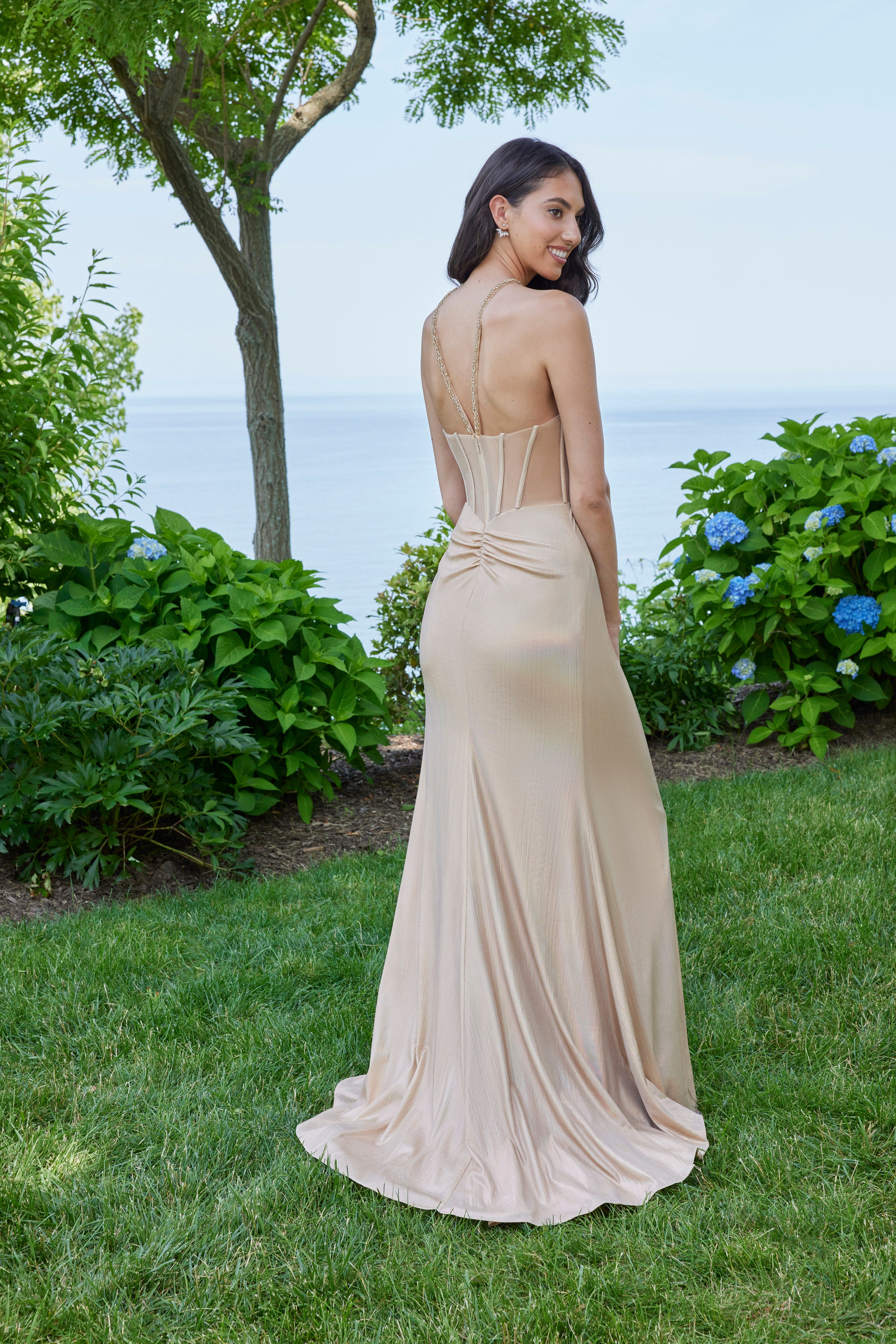 49138 Amore Gowns 49138__P1319__Gold_2538