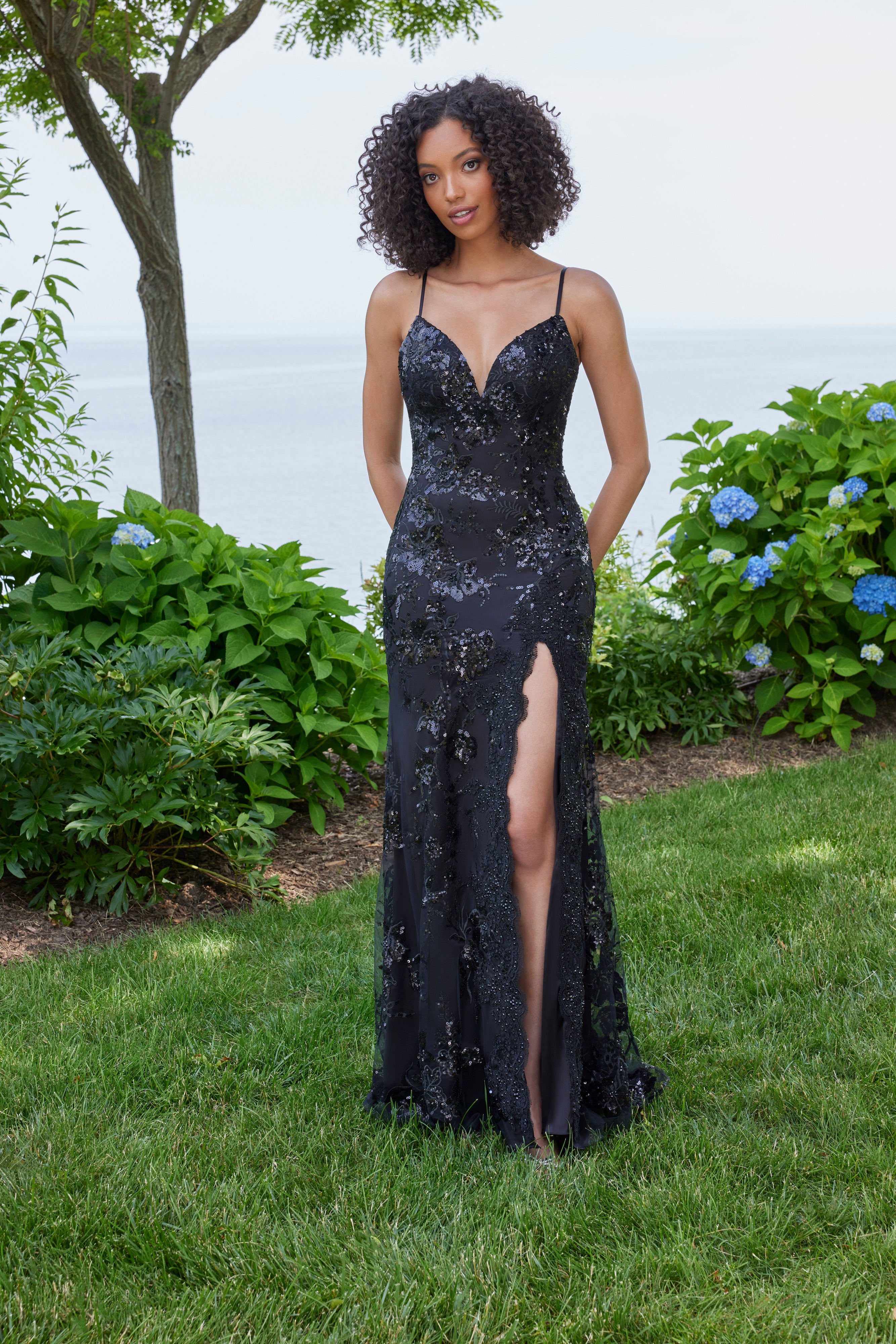 49141 Amore Gowns 49141__P1307__BlackBlack_1637
