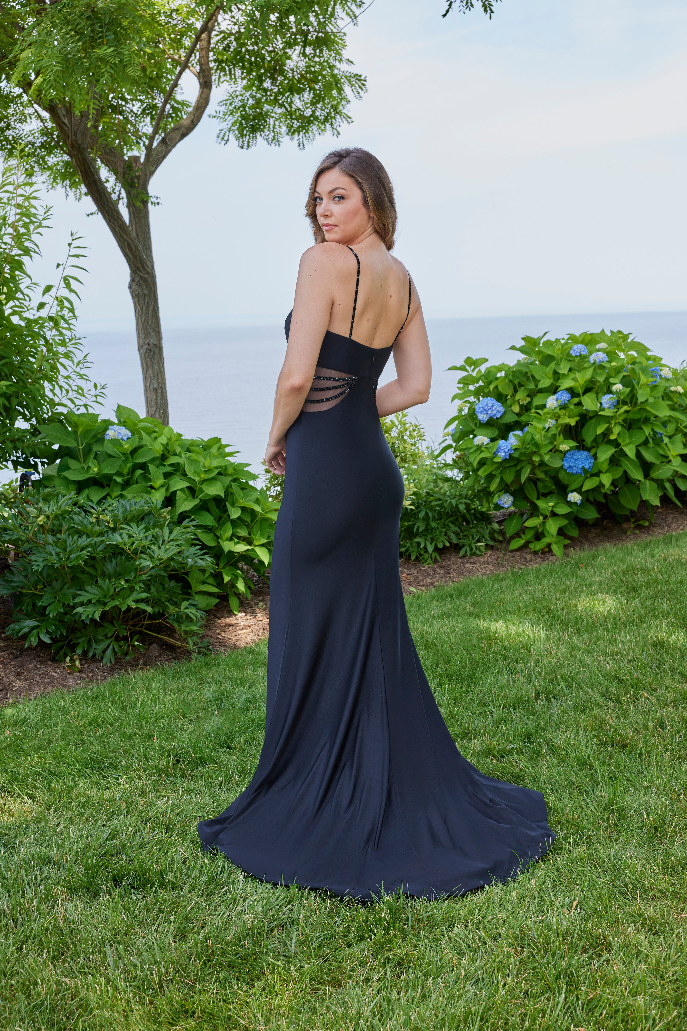 49144 Amore Gowns 49144__P1305__Black_2073