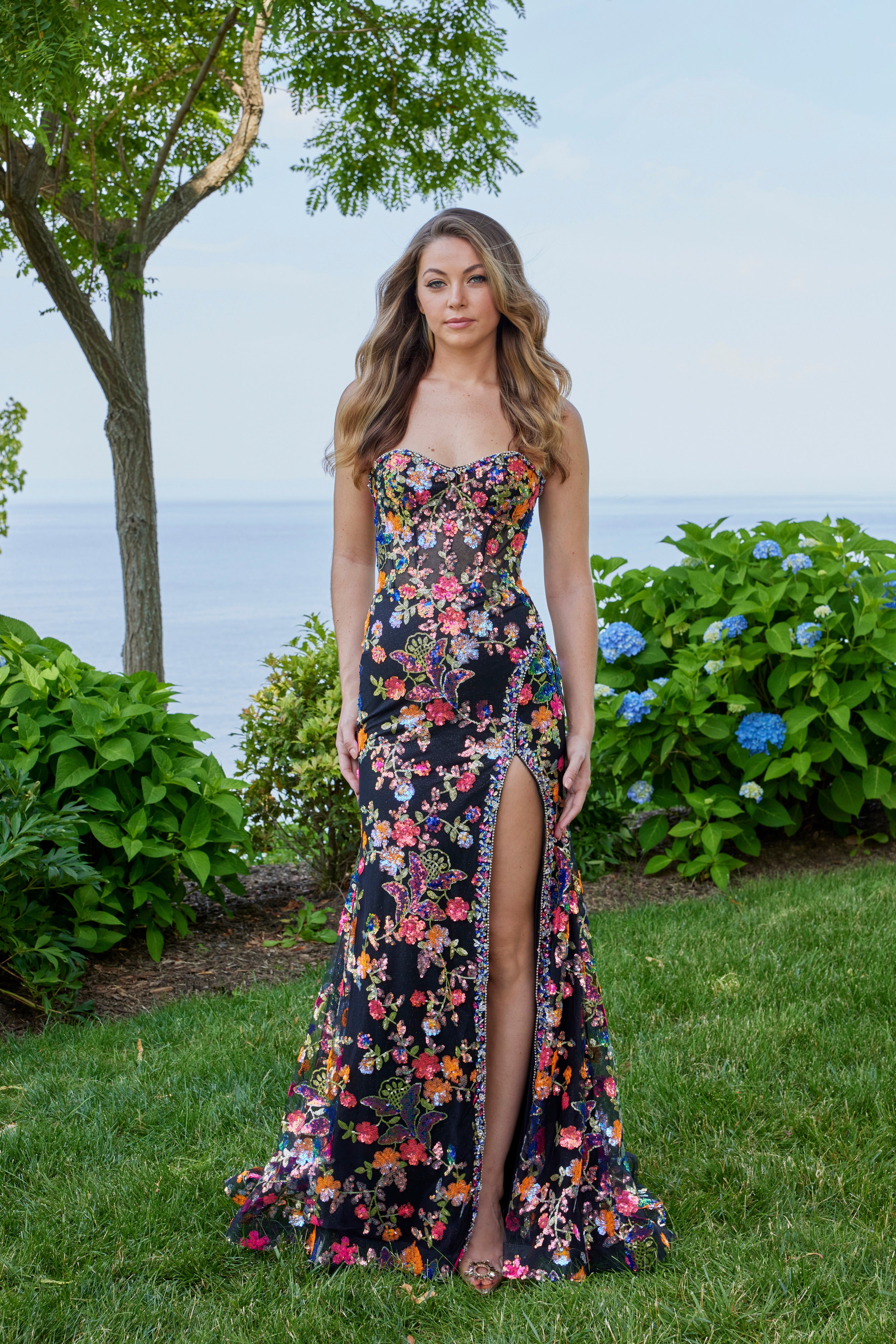 49150 1 Amore Gowns 49150__P1202__BlackMulti_2664