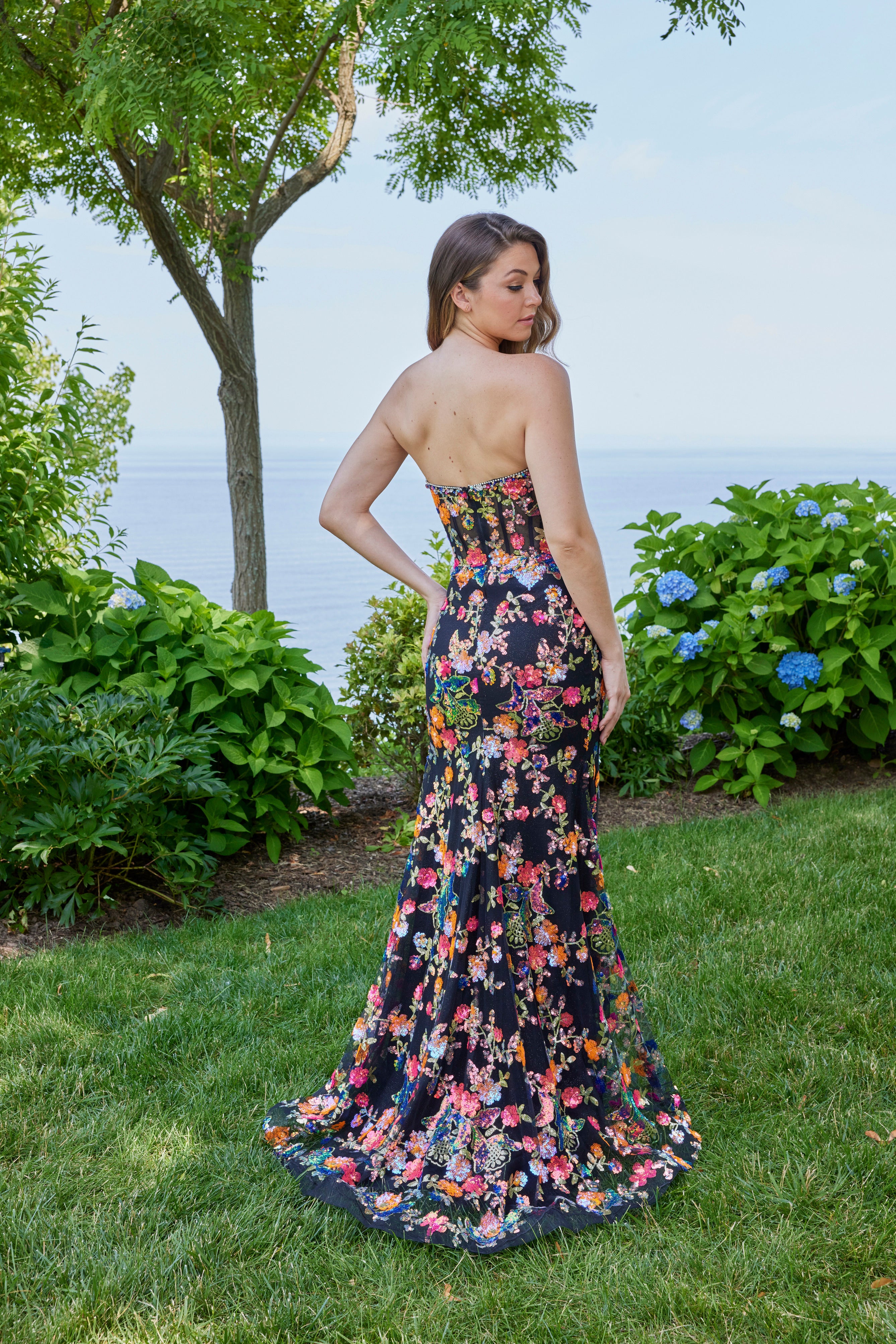 49150 1 Amore Gowns 49150__P1202__BlackMulti_2716