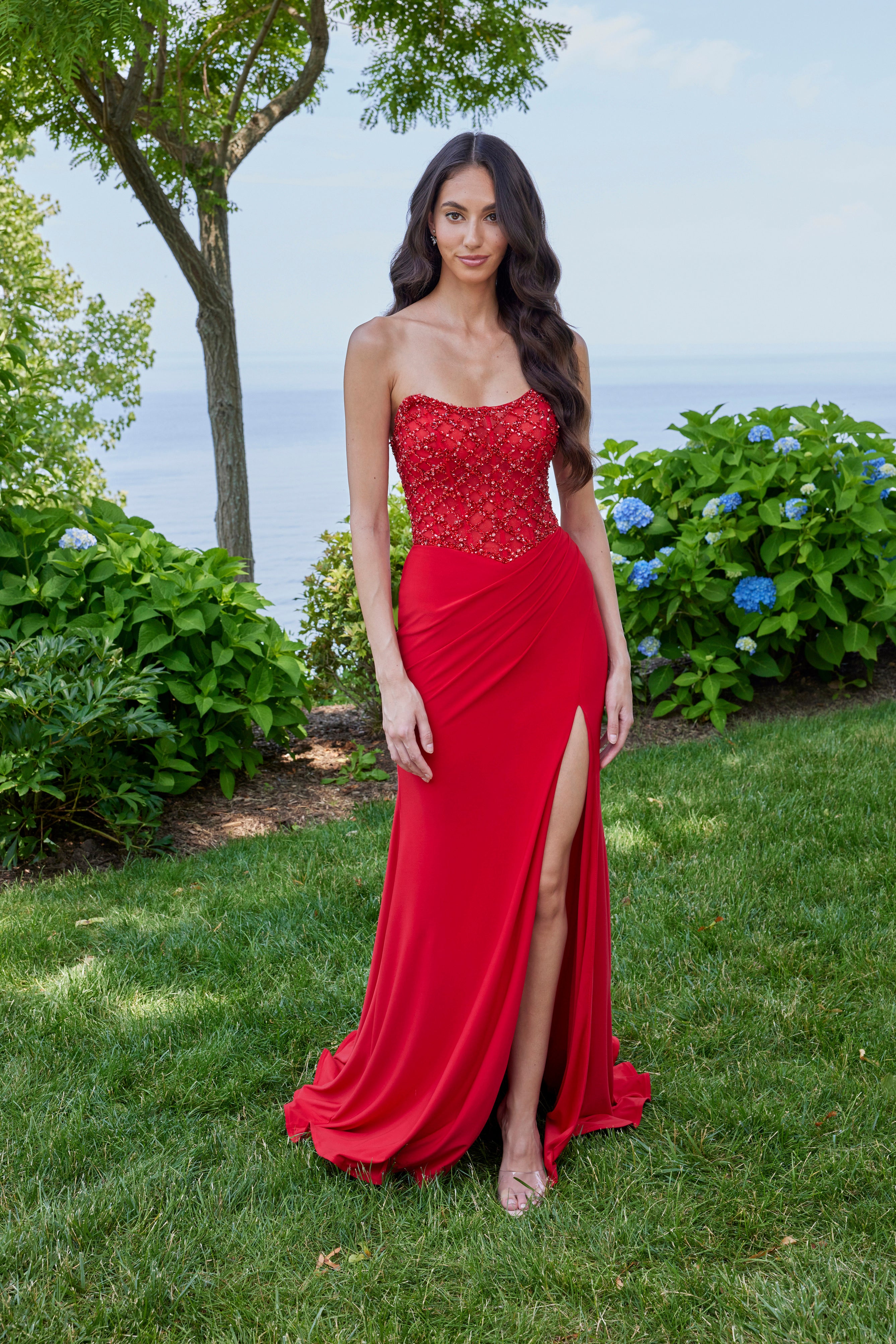 49151 Amore Gowns 49151__P1218__Red_2857