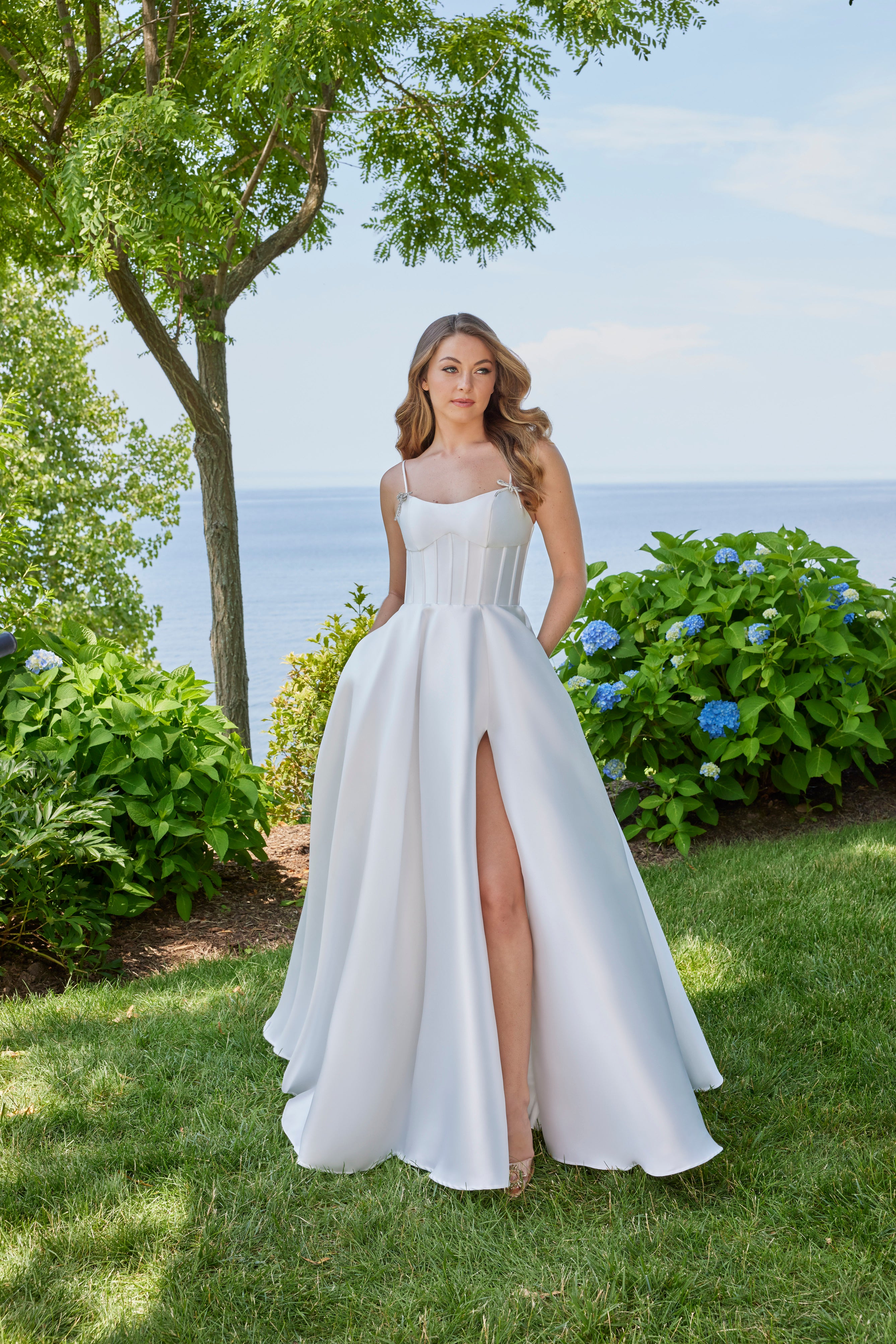 49159 2 Amore Gowns 49159__P1294__White_3750