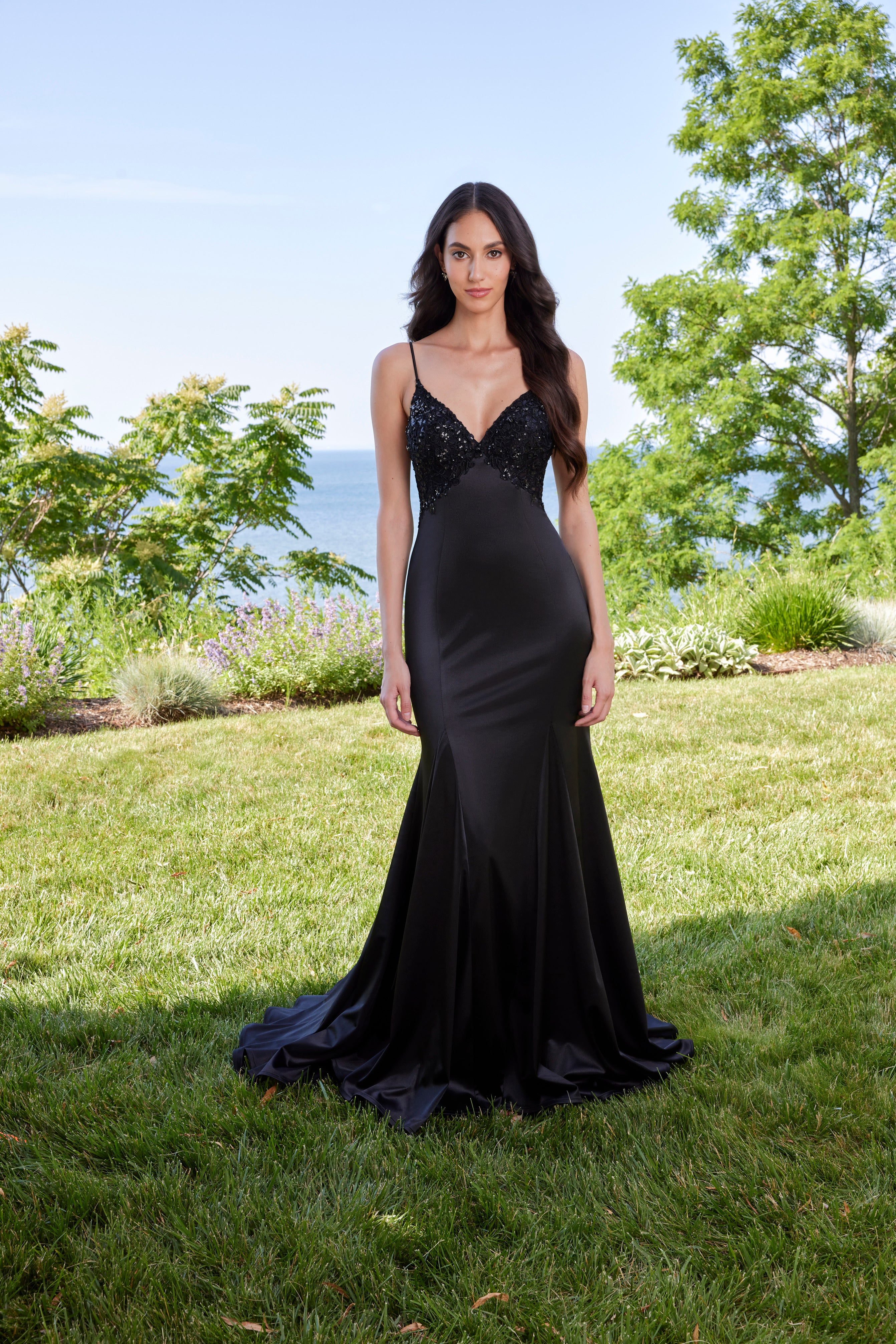 49170 Amore Gowns 49170__P1270__Black_0656
