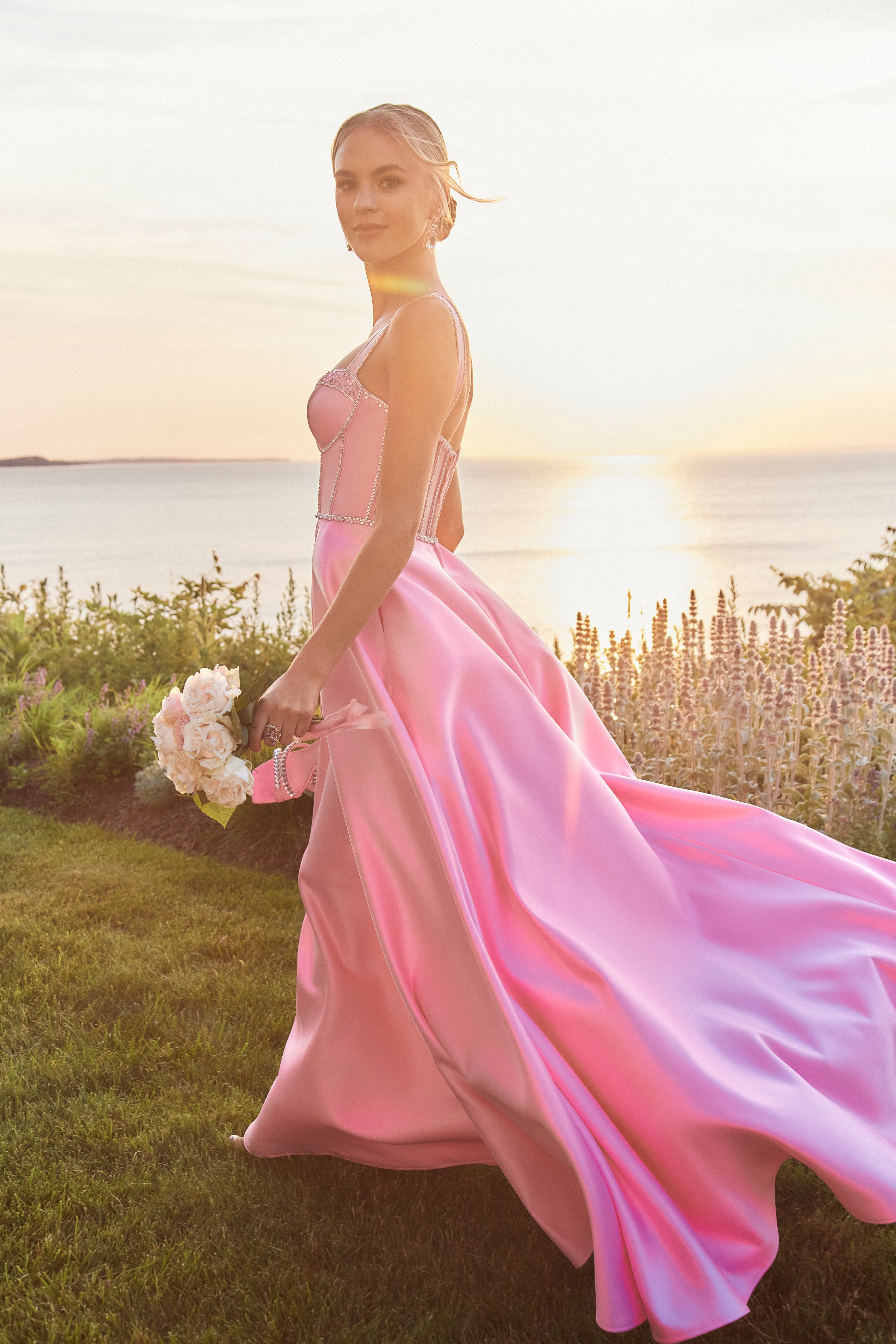 49177 Amore Gowns 49177__P1232__NewBubble_0554