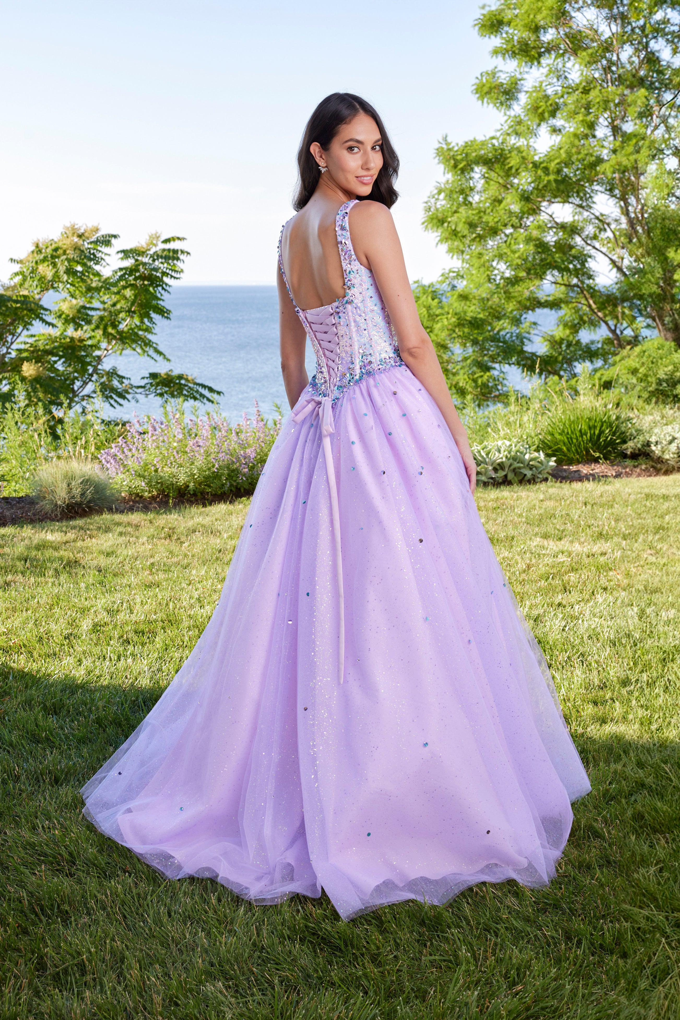 49189 Amore Gowns 49189__EVE336__LtPurple_2463