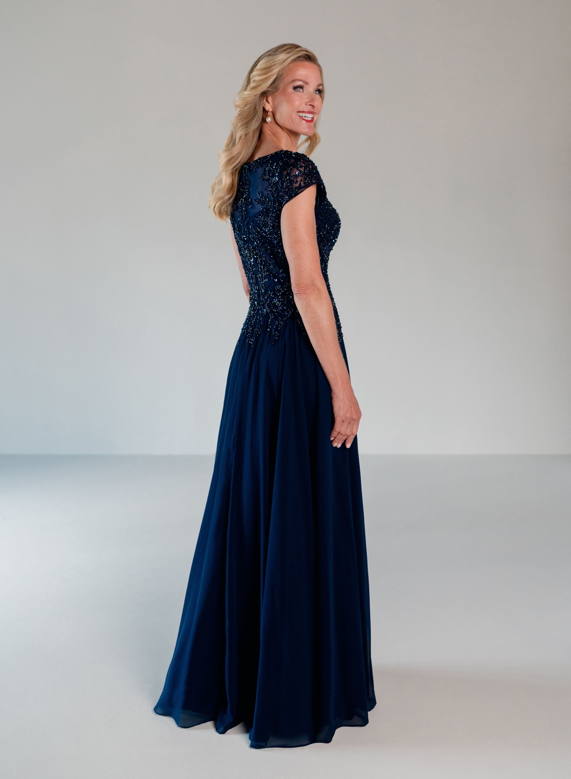 Style: 17322 Amore Gowns 5_081448ba-bd2b-49b2-bd24-58fe49bb9f1e