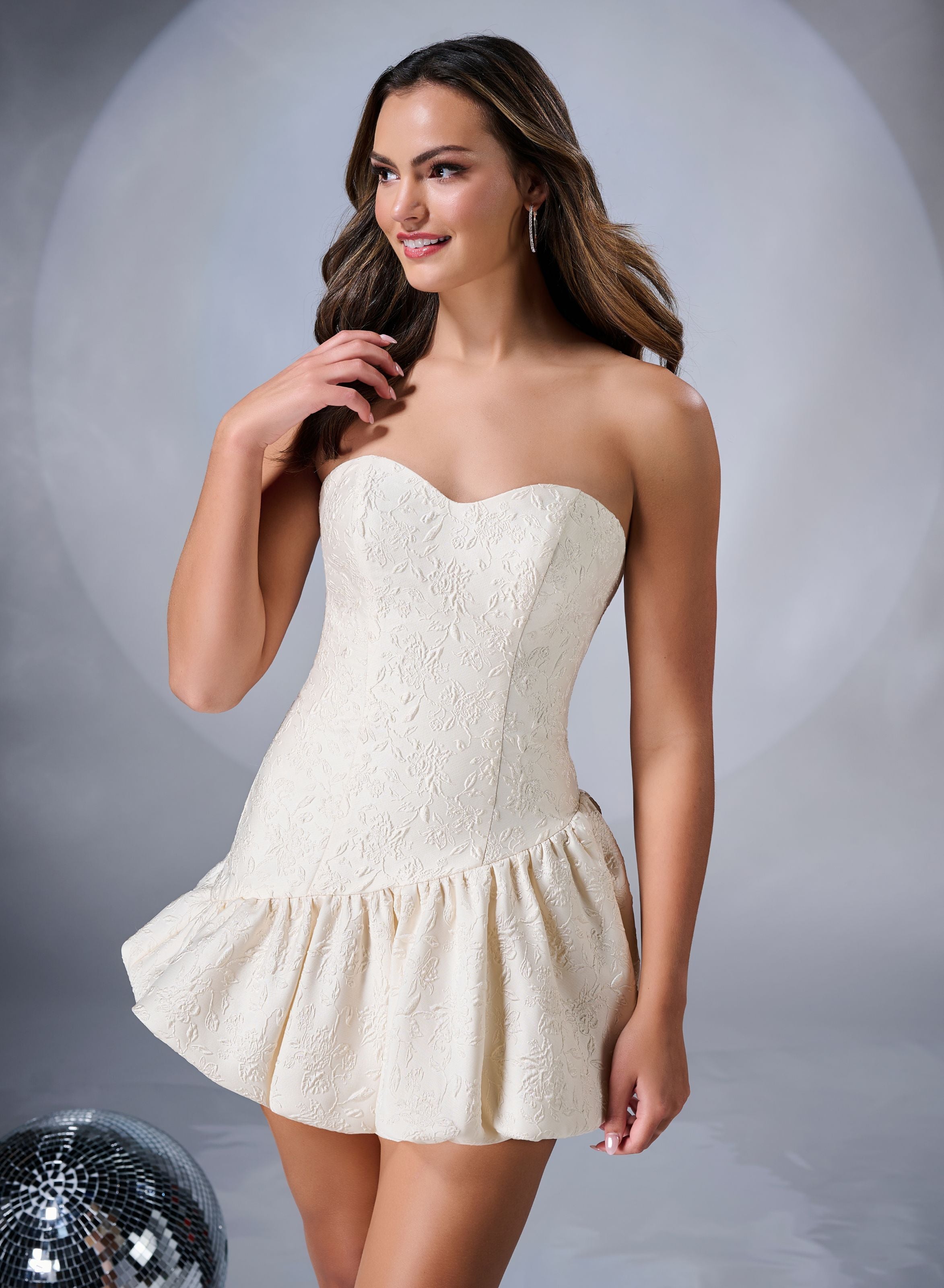 Style: 27468 Amore Gowns 5_e72f53a5-f21a-41ca-a810-804e59ebdf83