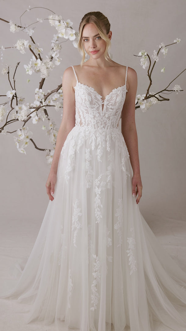 1010011 Amore Gowns 5c432f7d039749f49490c3ffd6ae1880.thumbnail.0000000000_610x_b89650a6-2a7a-4d9d-ab20-916e52d073fd