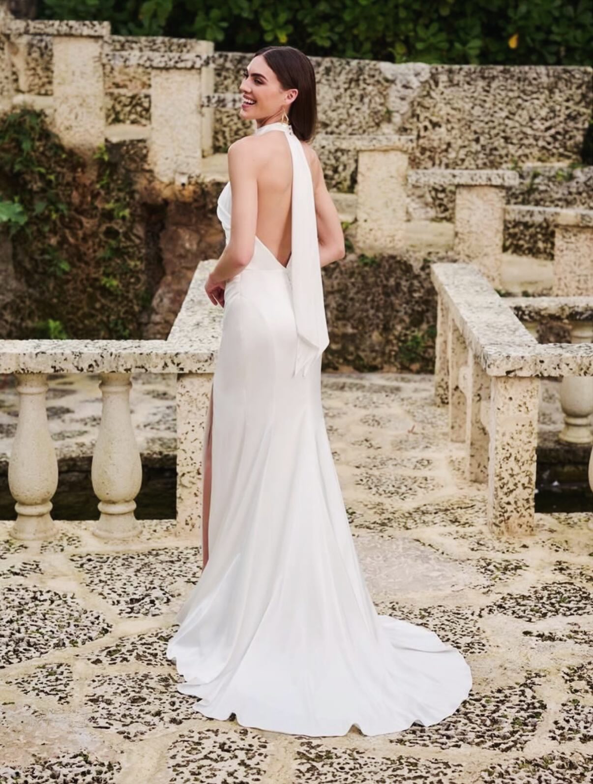 34004 Amore Gowns 654236278_18541060129068438_2052099133910569056_n