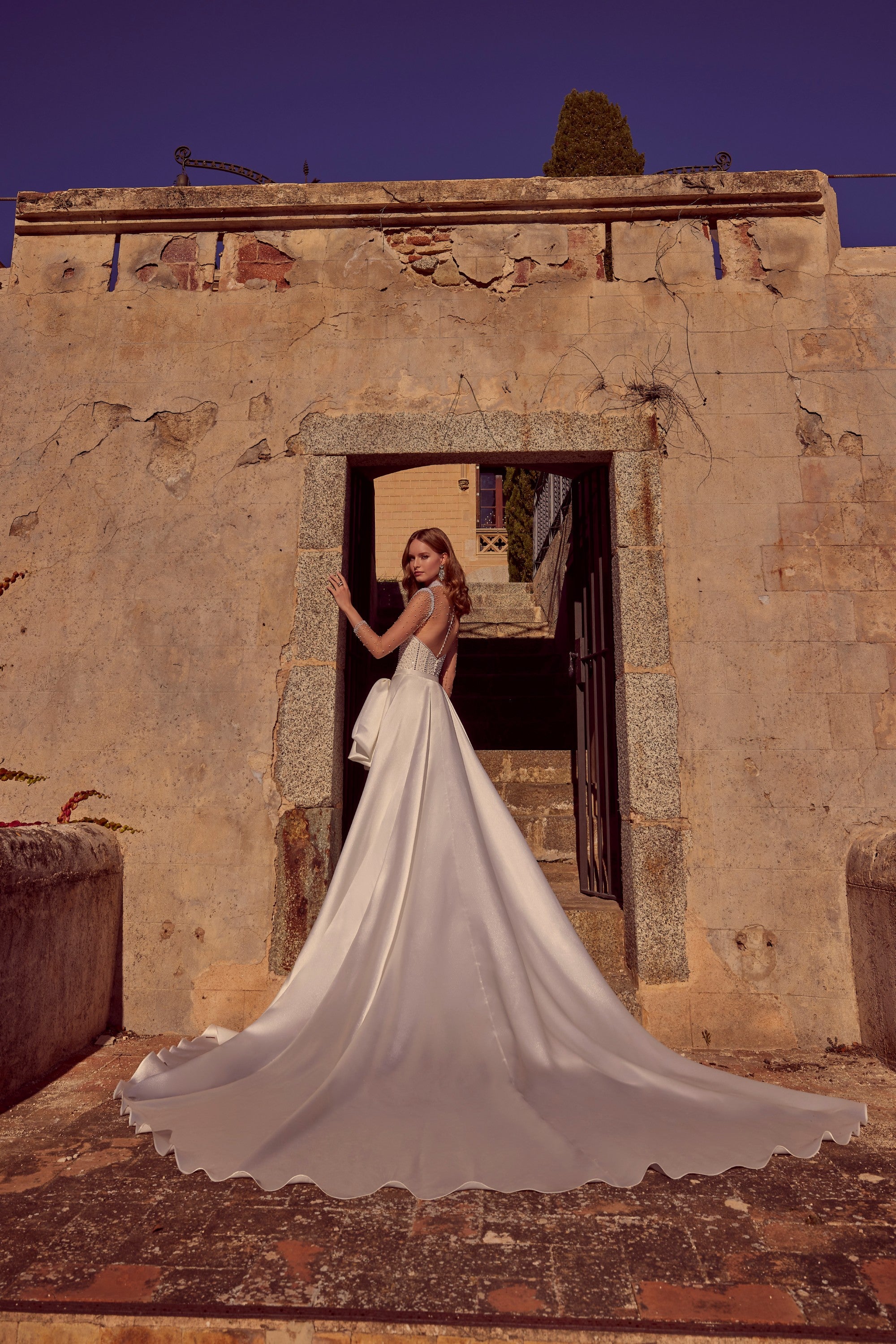 69952 Amore Gowns 69952_53_54_079