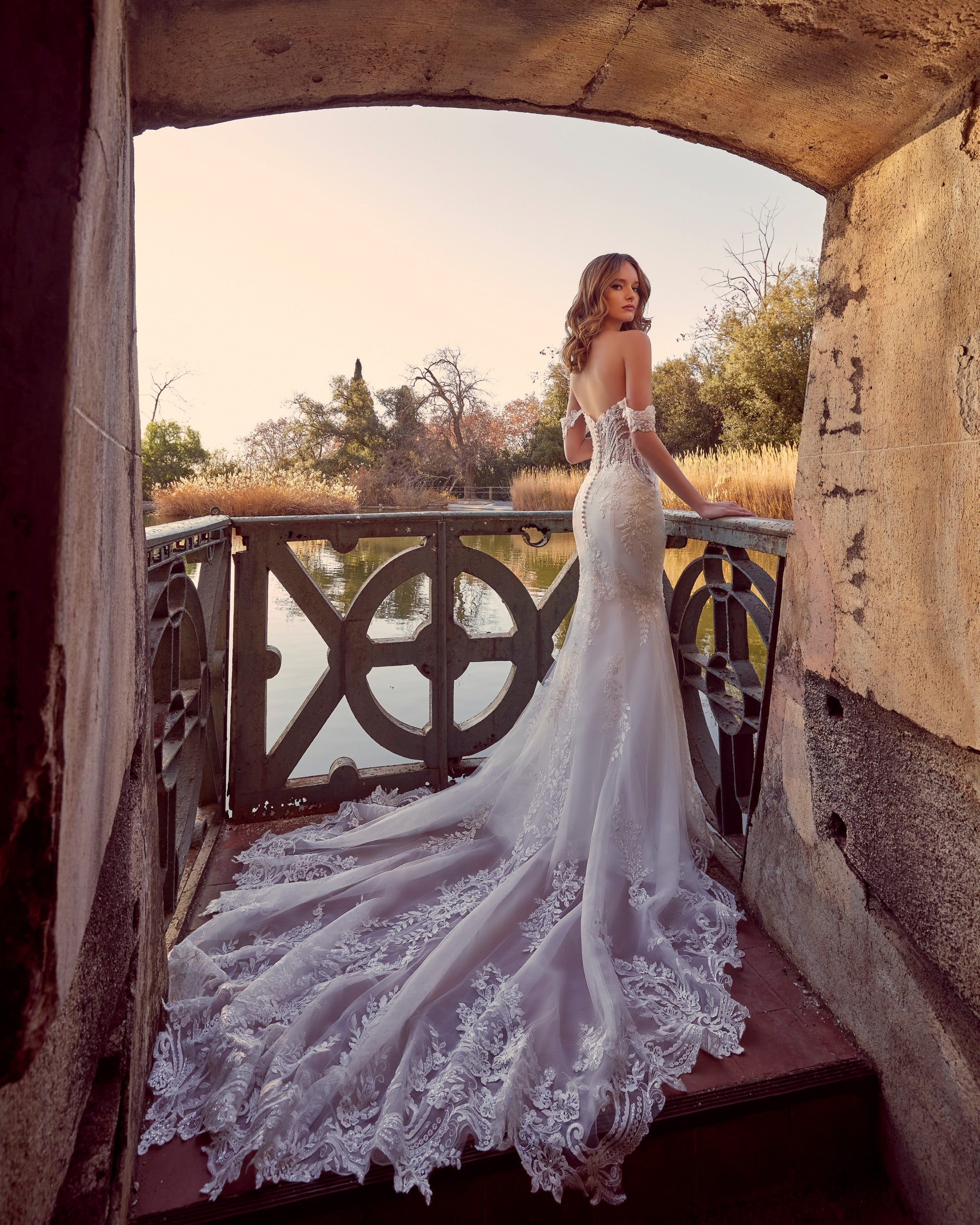 69958 Amore Gowns 69958_86_074