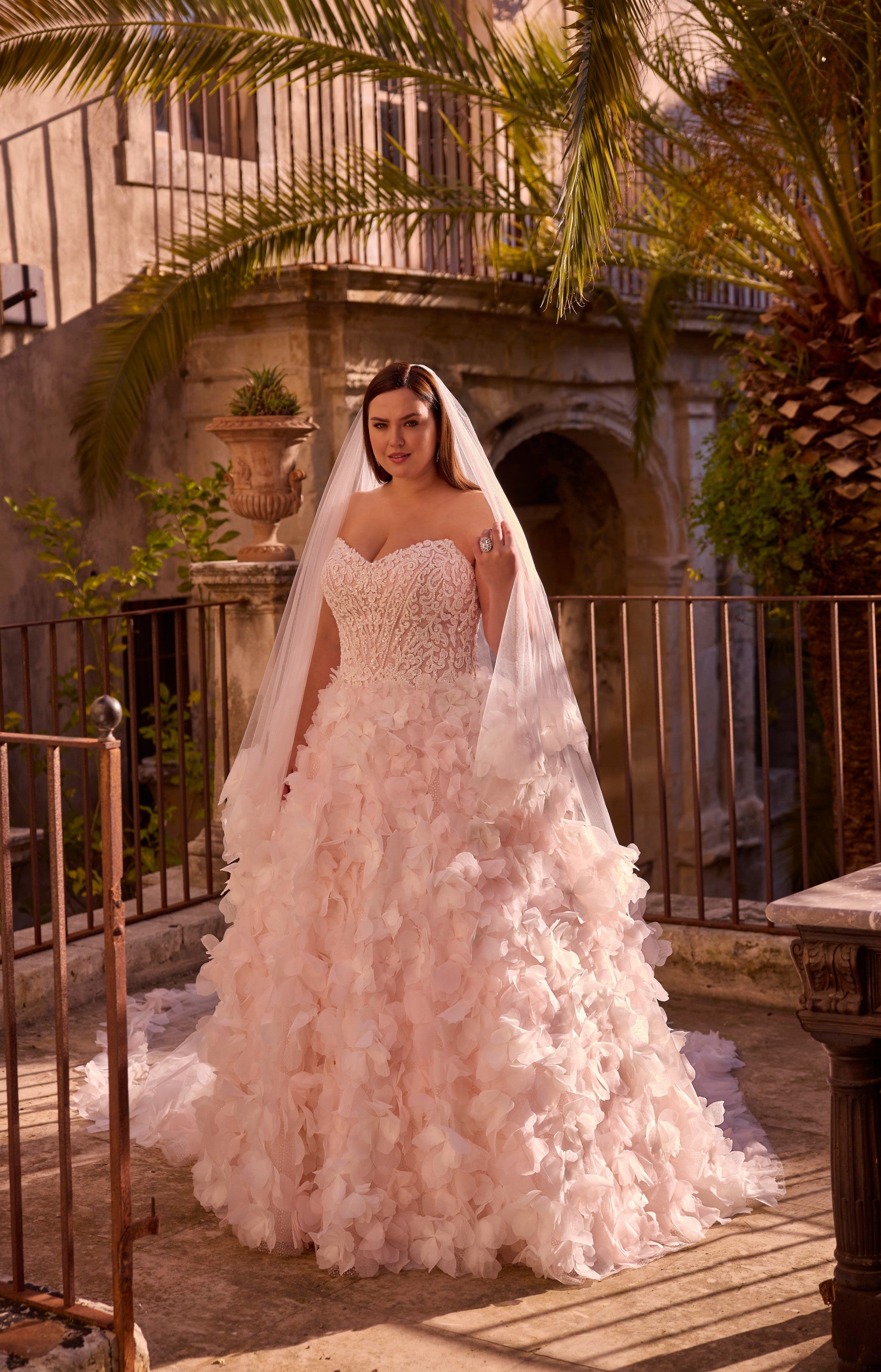 69982 1 Amore Gowns 69982_0083