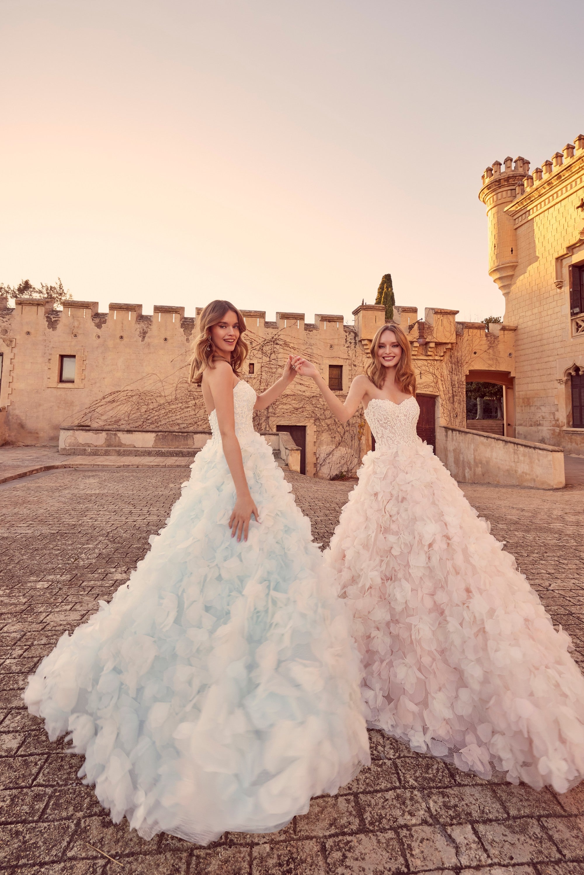 69982 2 Amore Gowns 69982_030