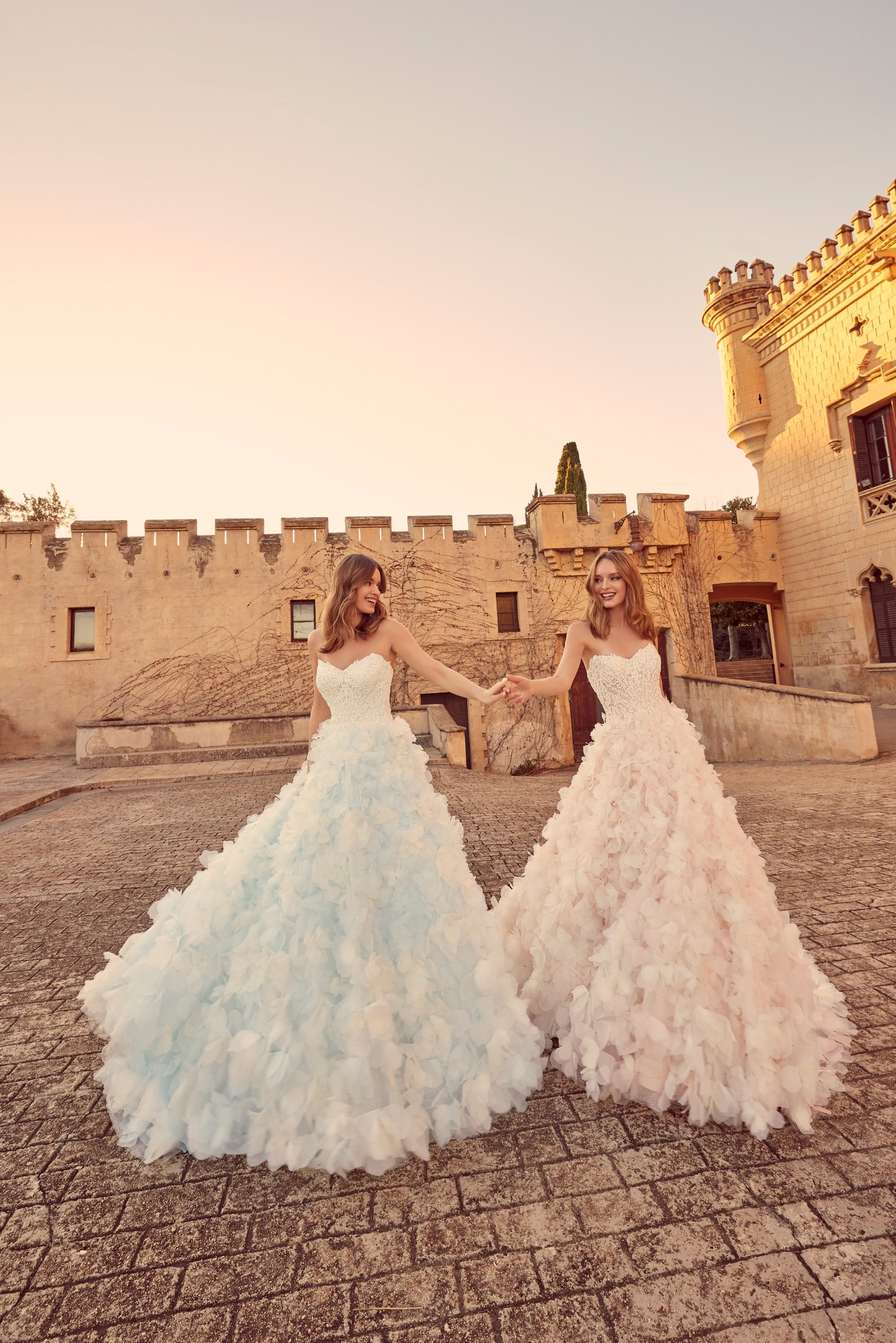 69982 2 Amore Gowns 69982_033