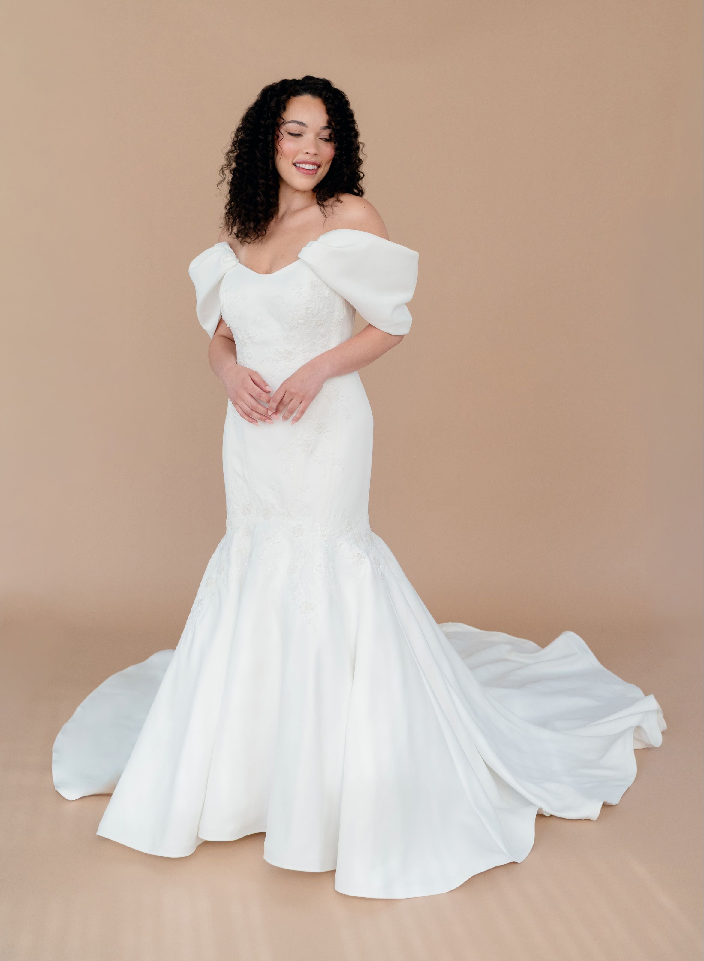 Style: 29519 Amore Gowns 6_49e5f6f1-d1cb-43f3-8f96-ecba862aae48