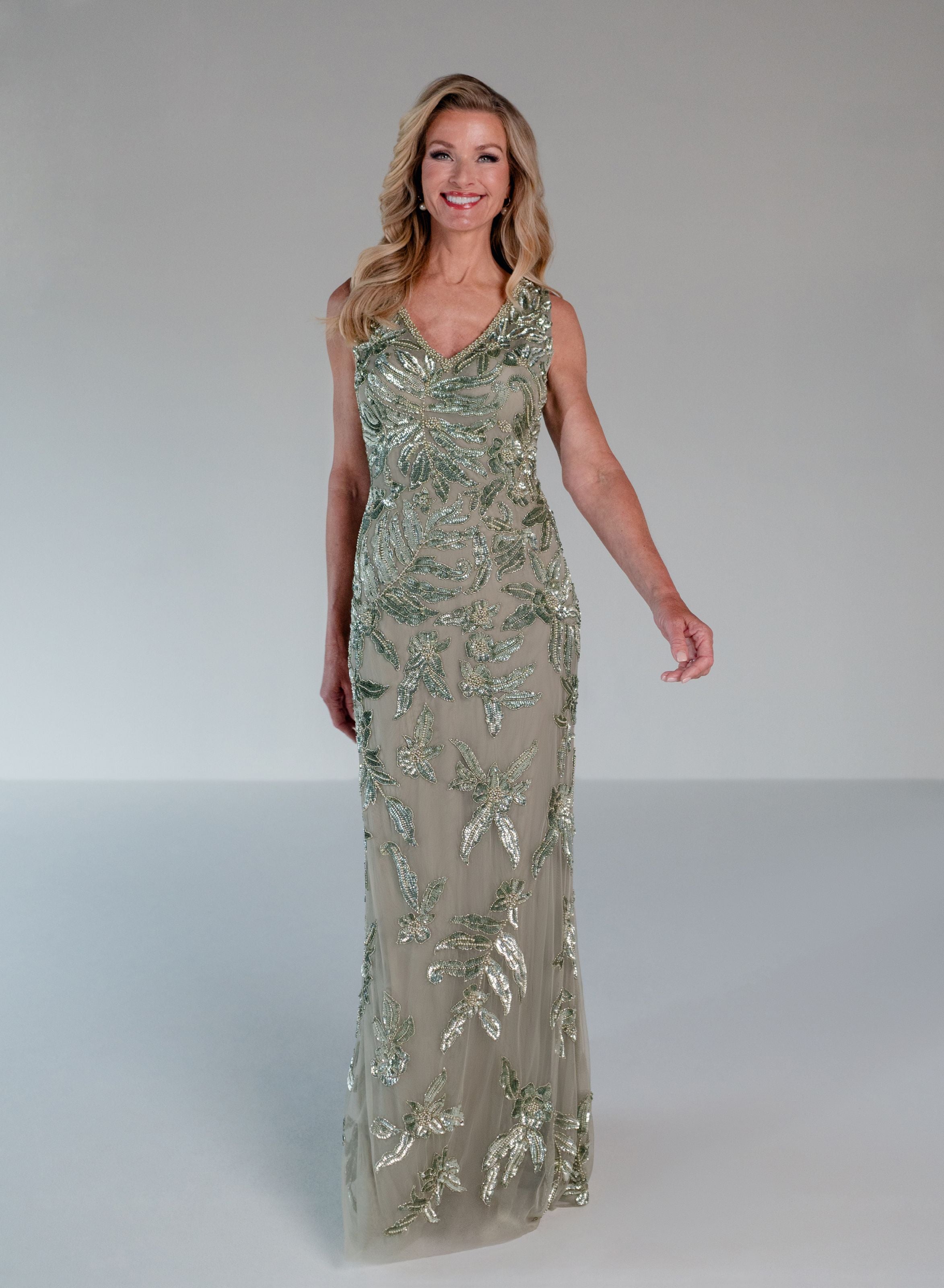 Style: 17283 Amore Gowns 6_f251e589-6a50-4952-a80b-ad5c9d38e7c1