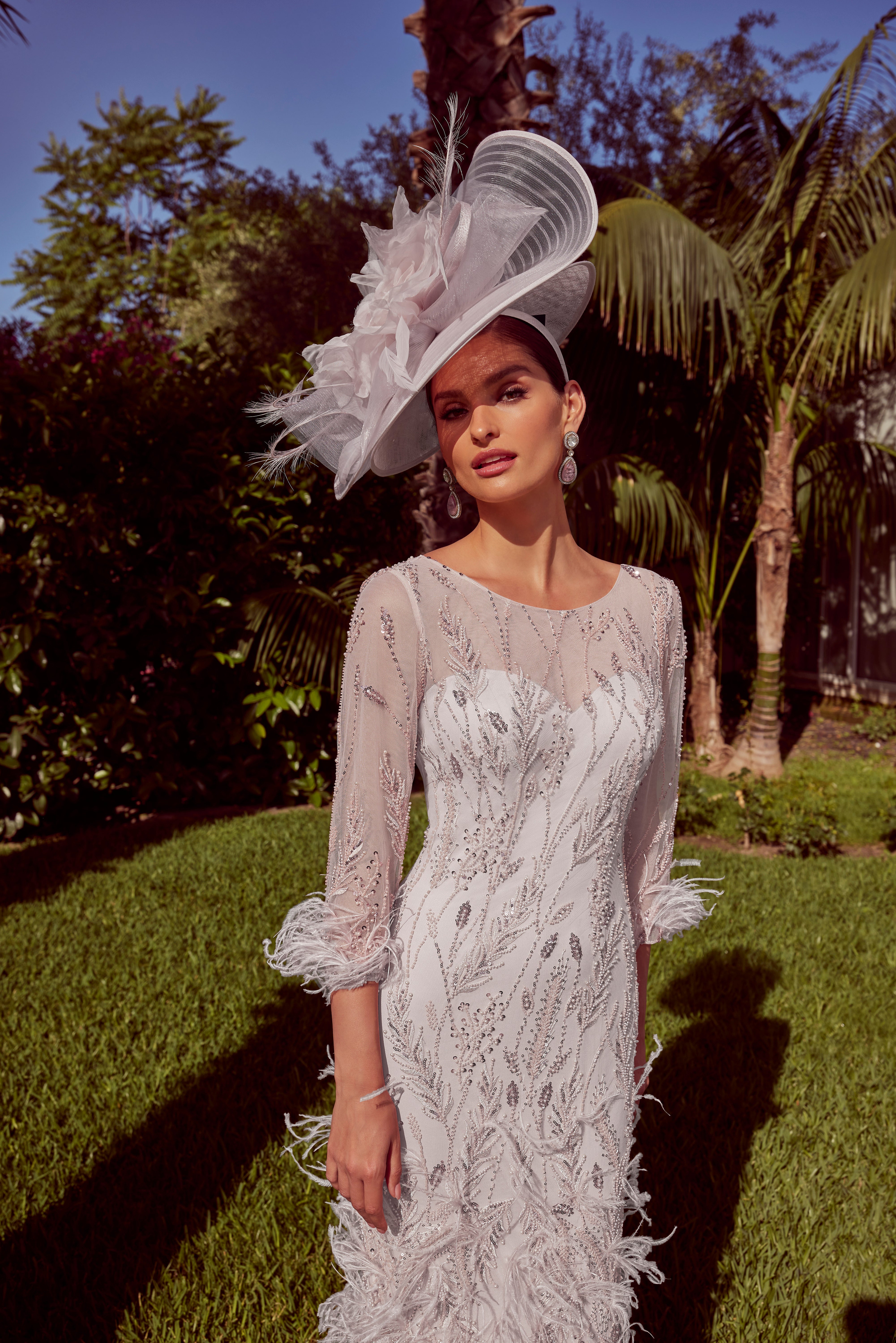 992406 Silver Amore Gowns 992406_Silver