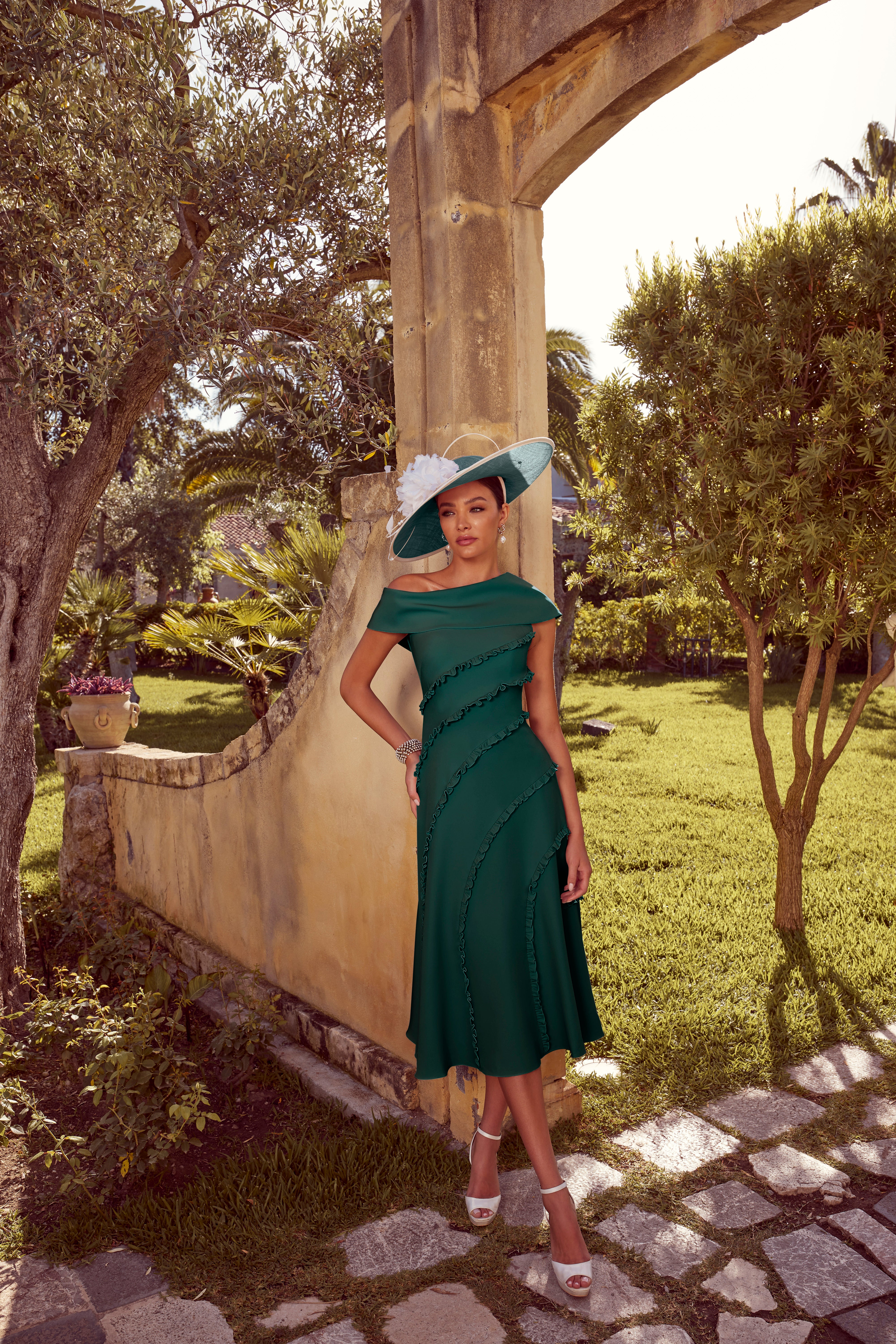 992409 Emerald Amore Gowns 992409_Emerald