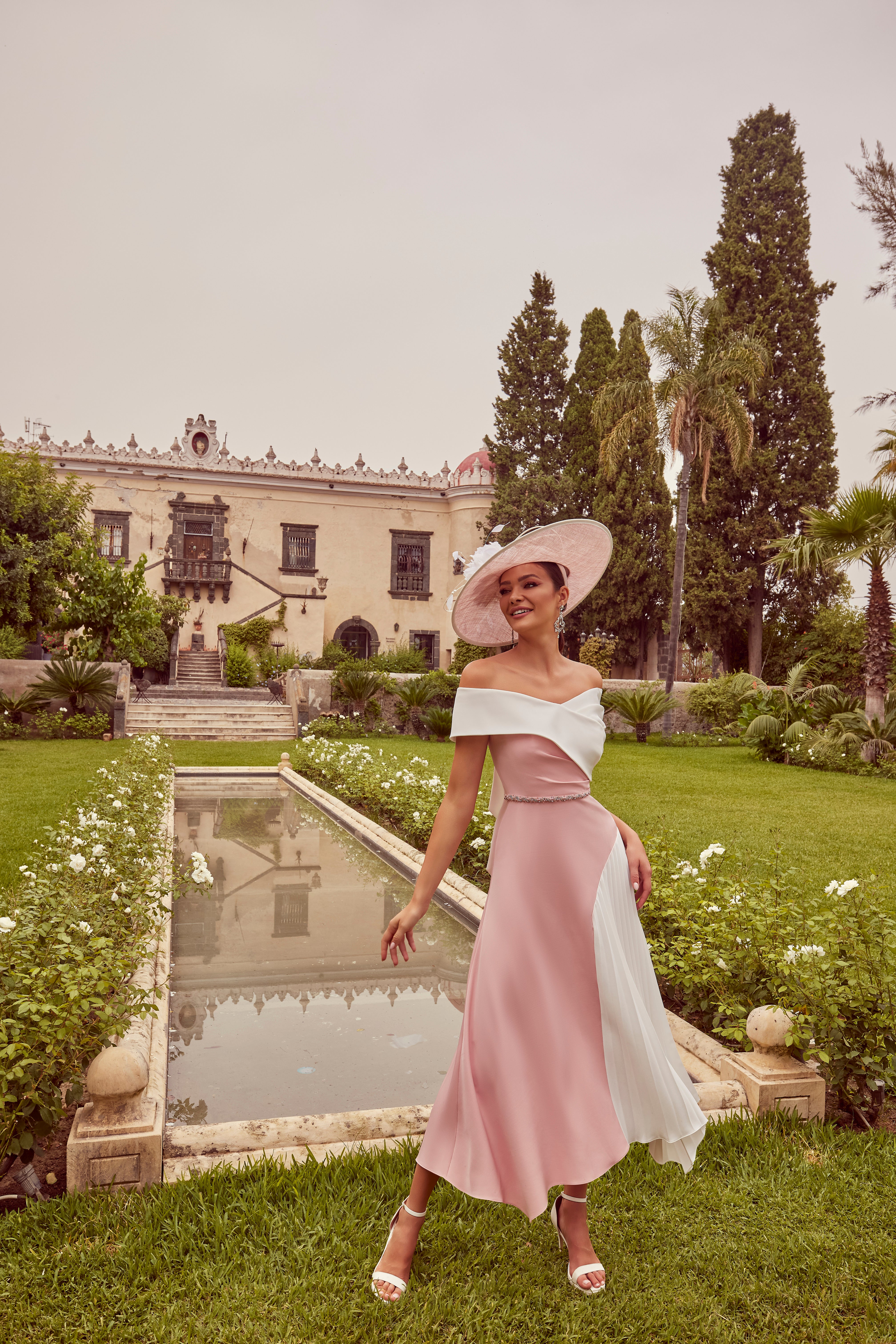 992418 Amore Gowns 992418_003