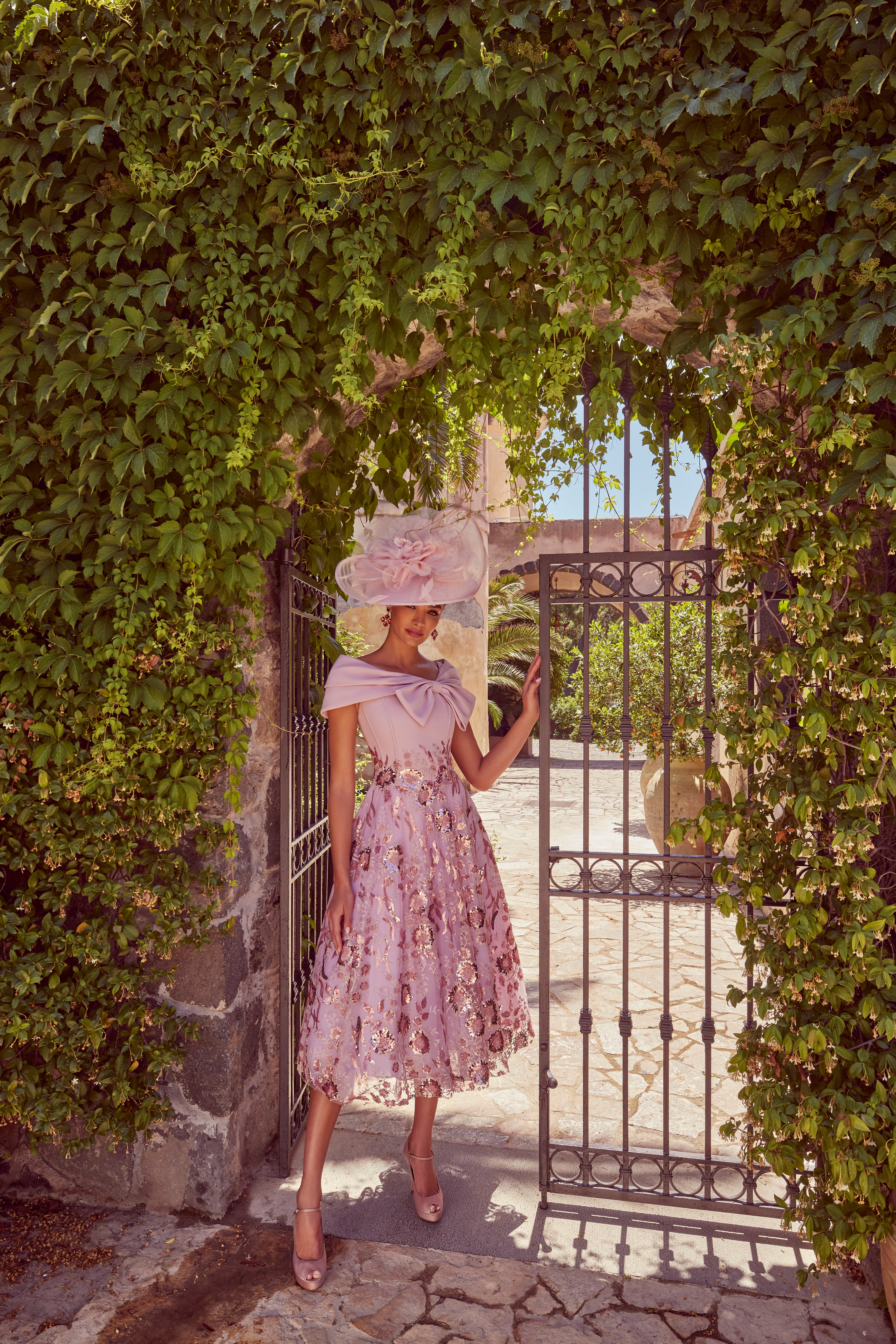 992420 Amore Gowns 992420_005