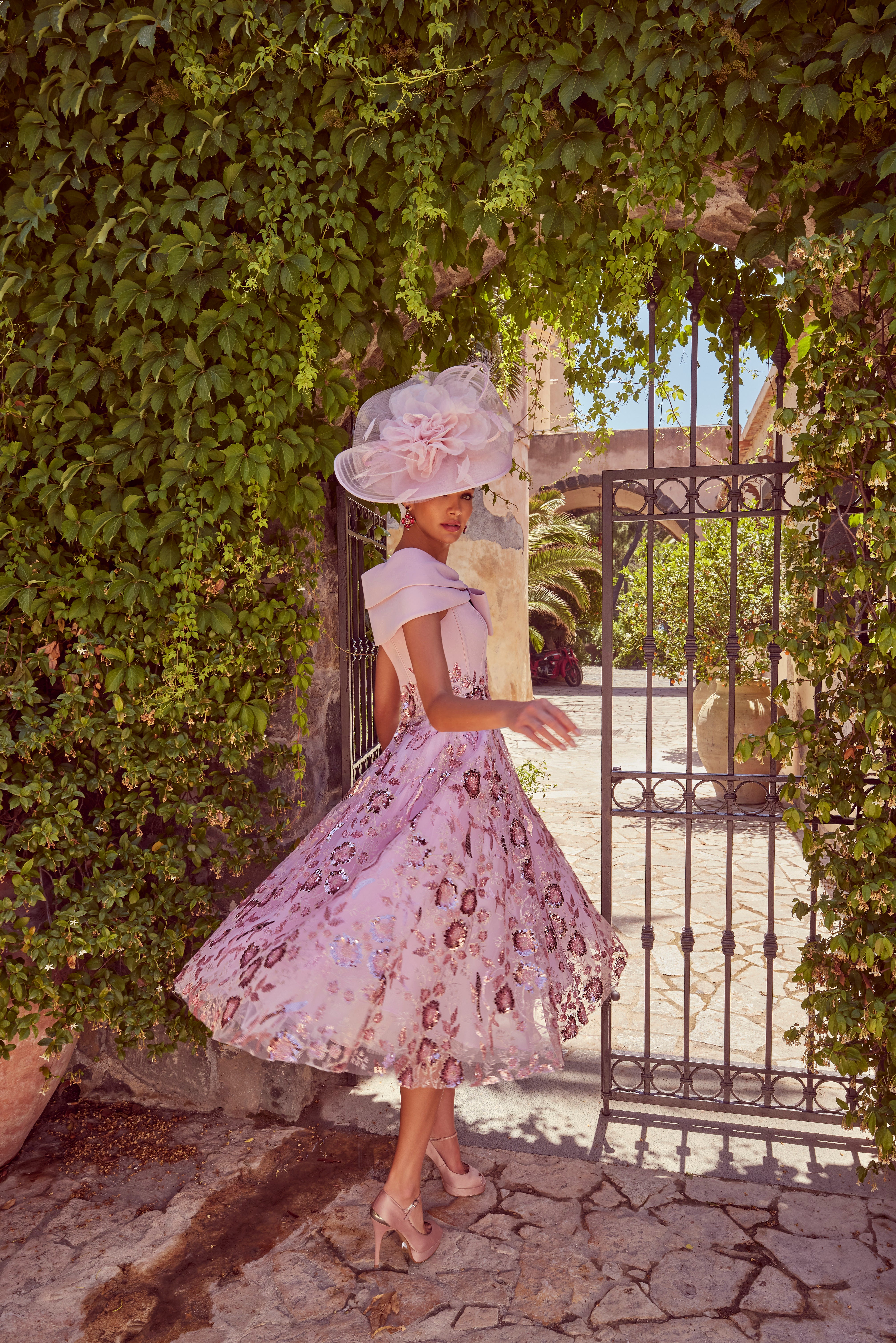 992420 Amore Gowns 992420_022