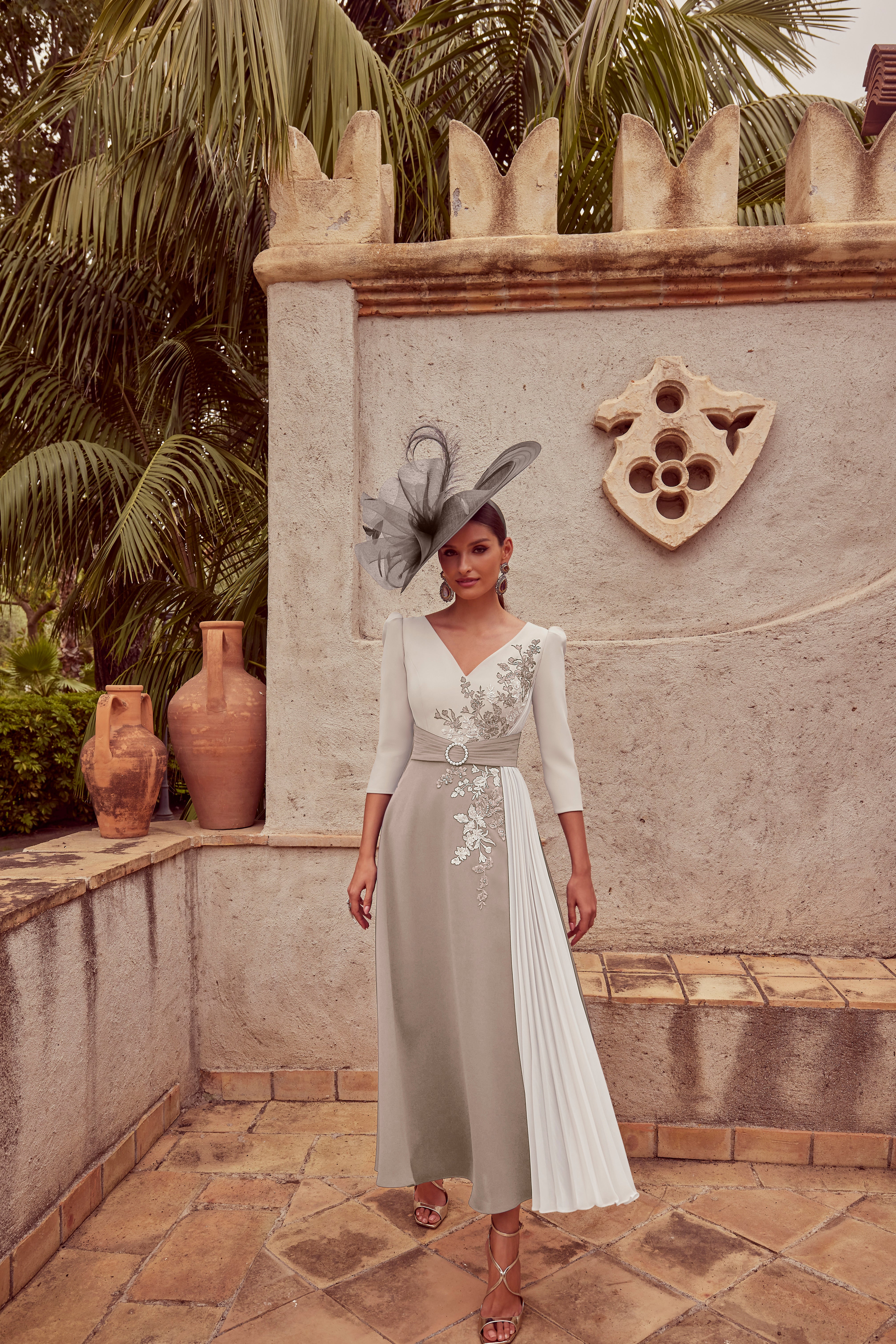 992424 Ivory Amore Gowns 992424_Ivory_Taupe