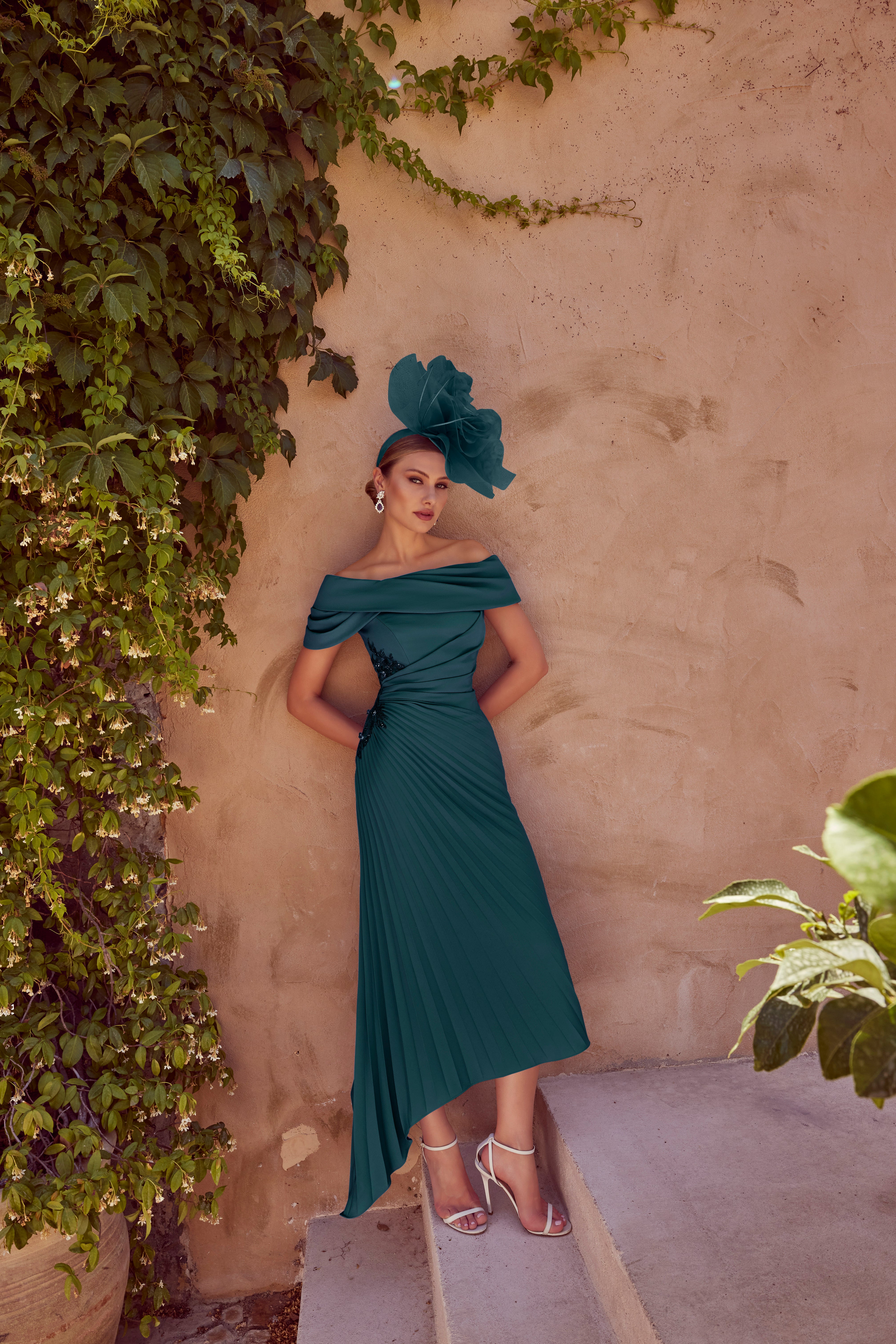 992430 Emerald Amore Gowns 992430_030_EMERALD