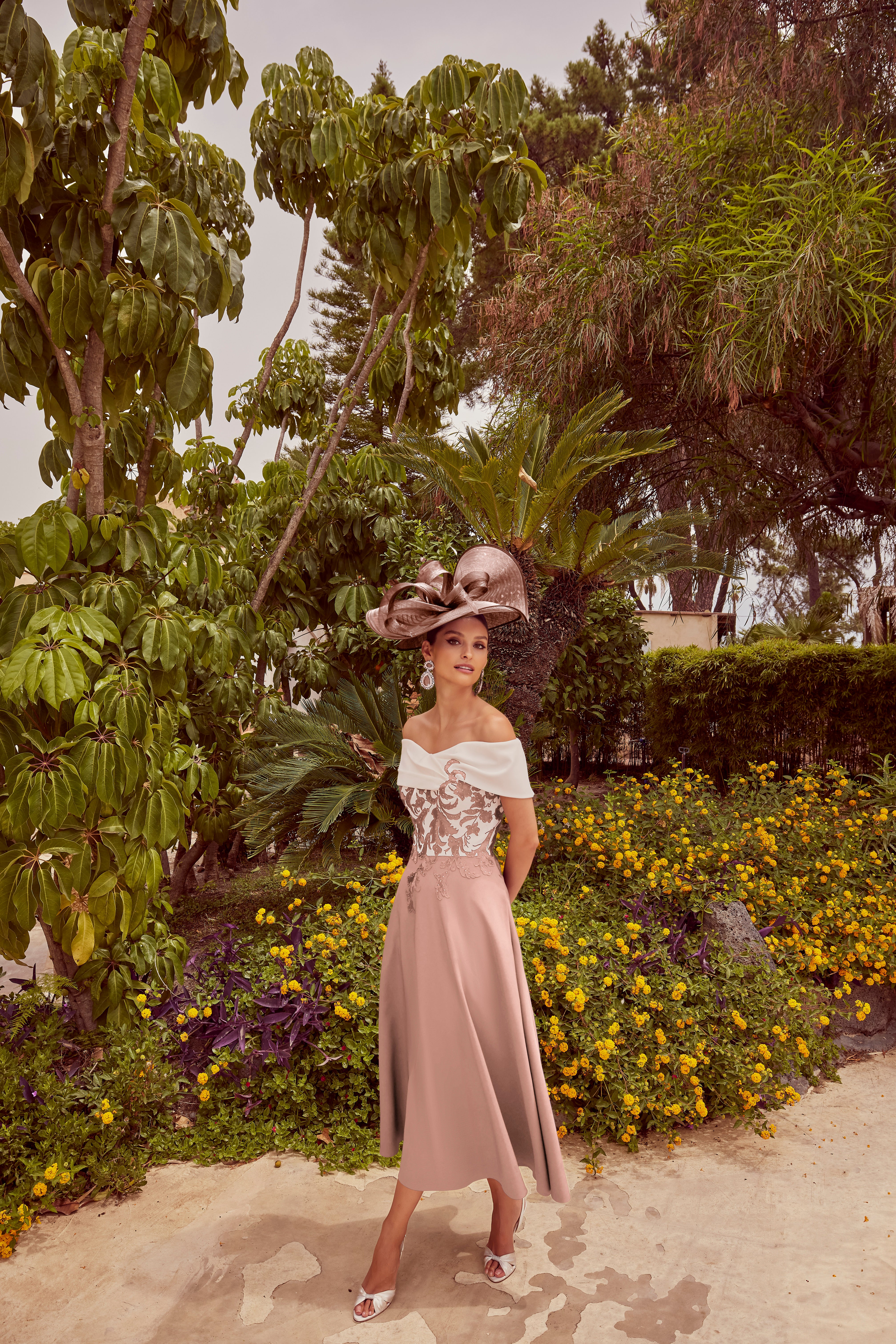 992435 Blossom Amore Gowns 992435_036_BLOSSOMIVORY