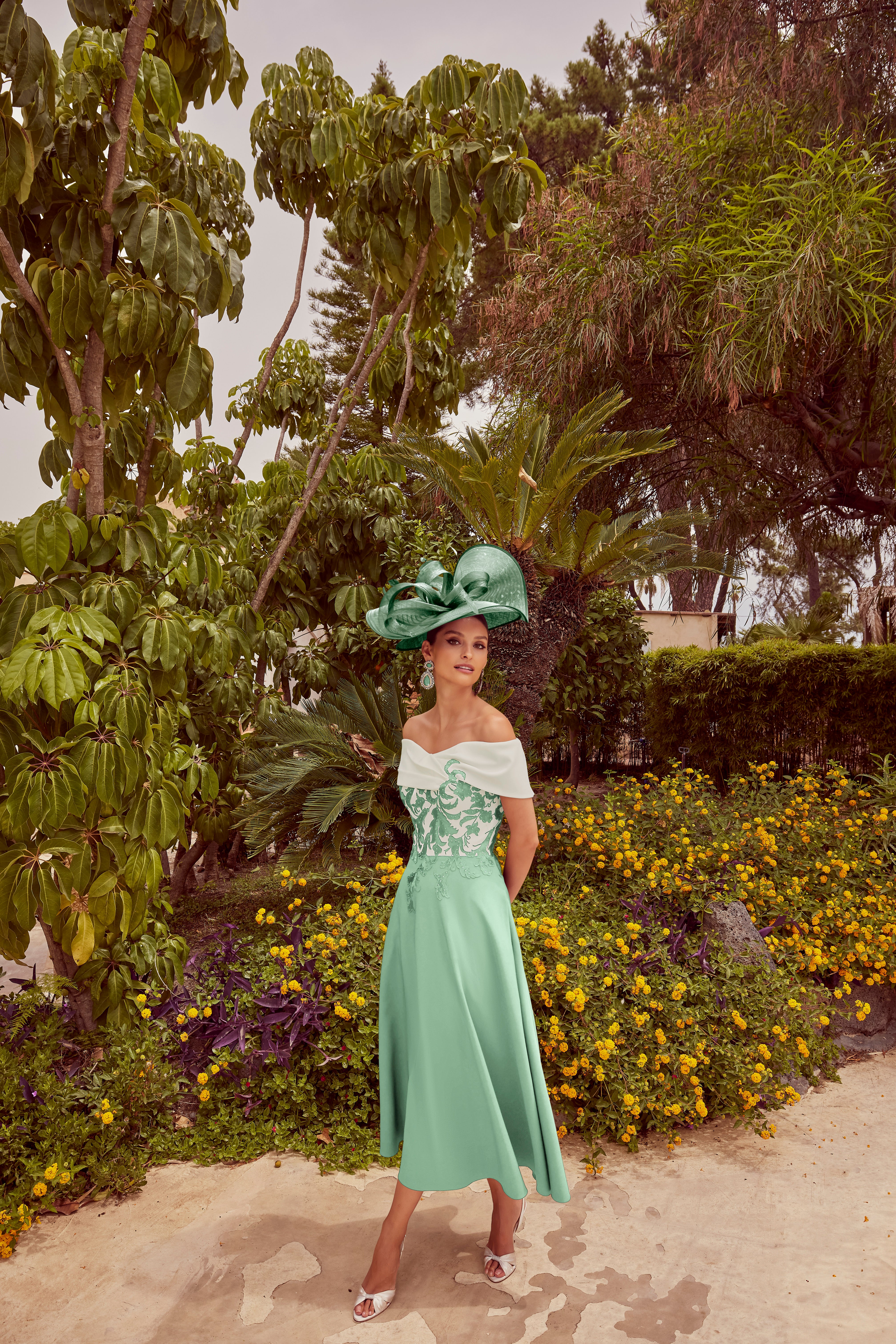 992435 Mint Amore Gowns 992435_036_MINTIVORY