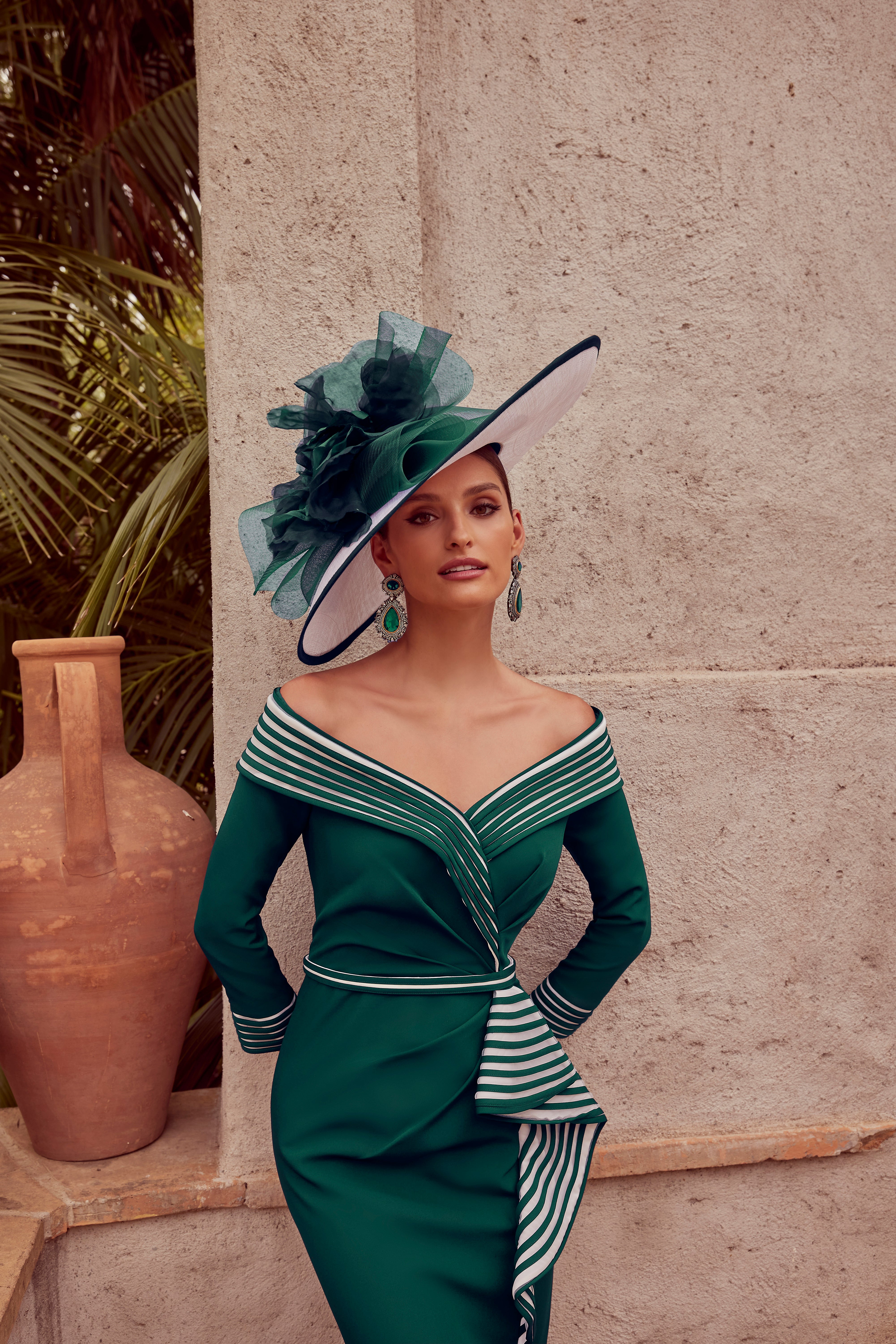 992440 Emerald Amore Gowns 992440_Emerald_Ivory